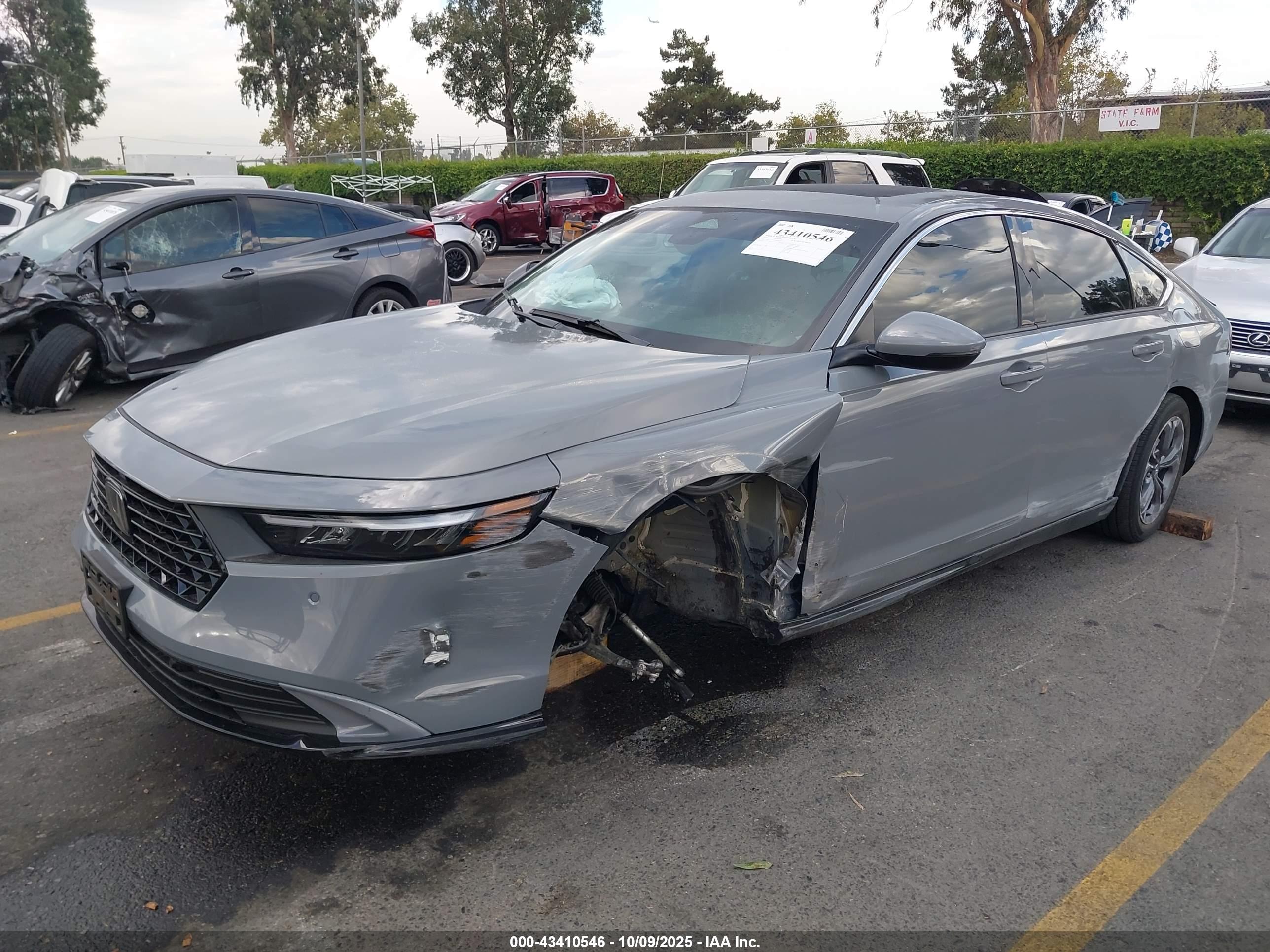 HONDA ACCORD image 2