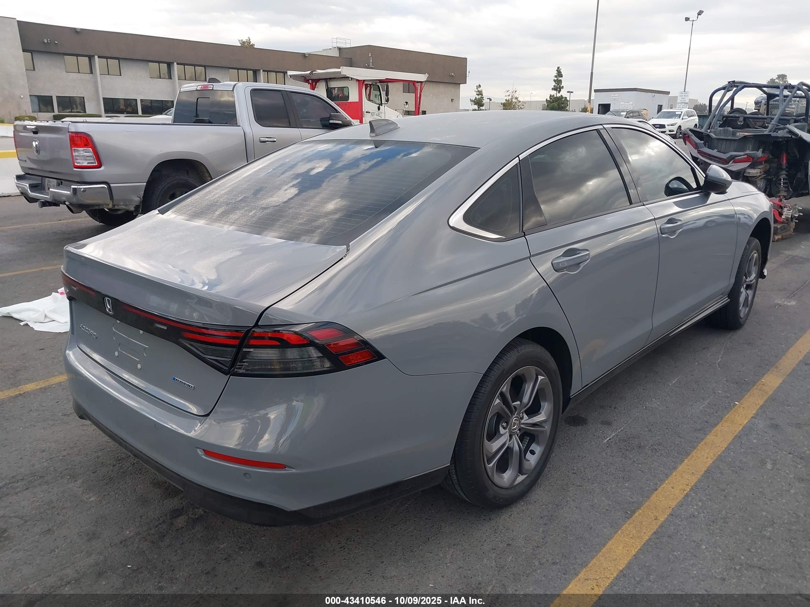 HONDA ACCORD image 4