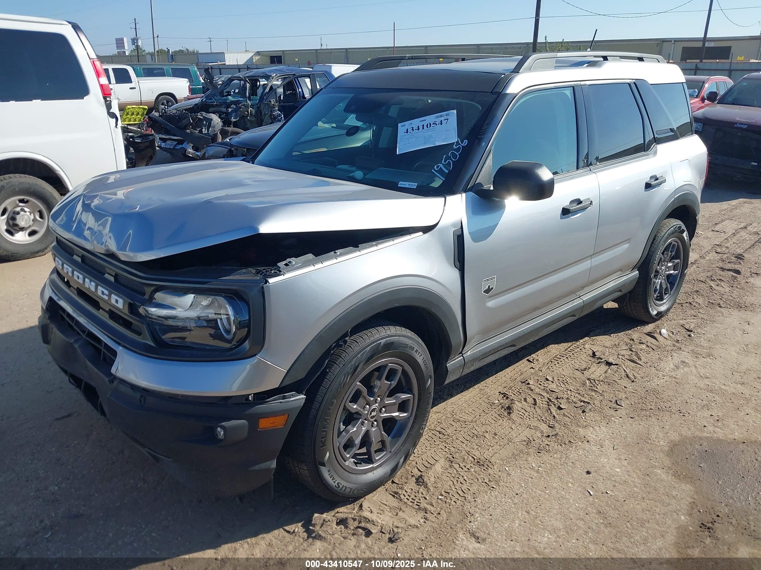 FORD BRONCO image 2