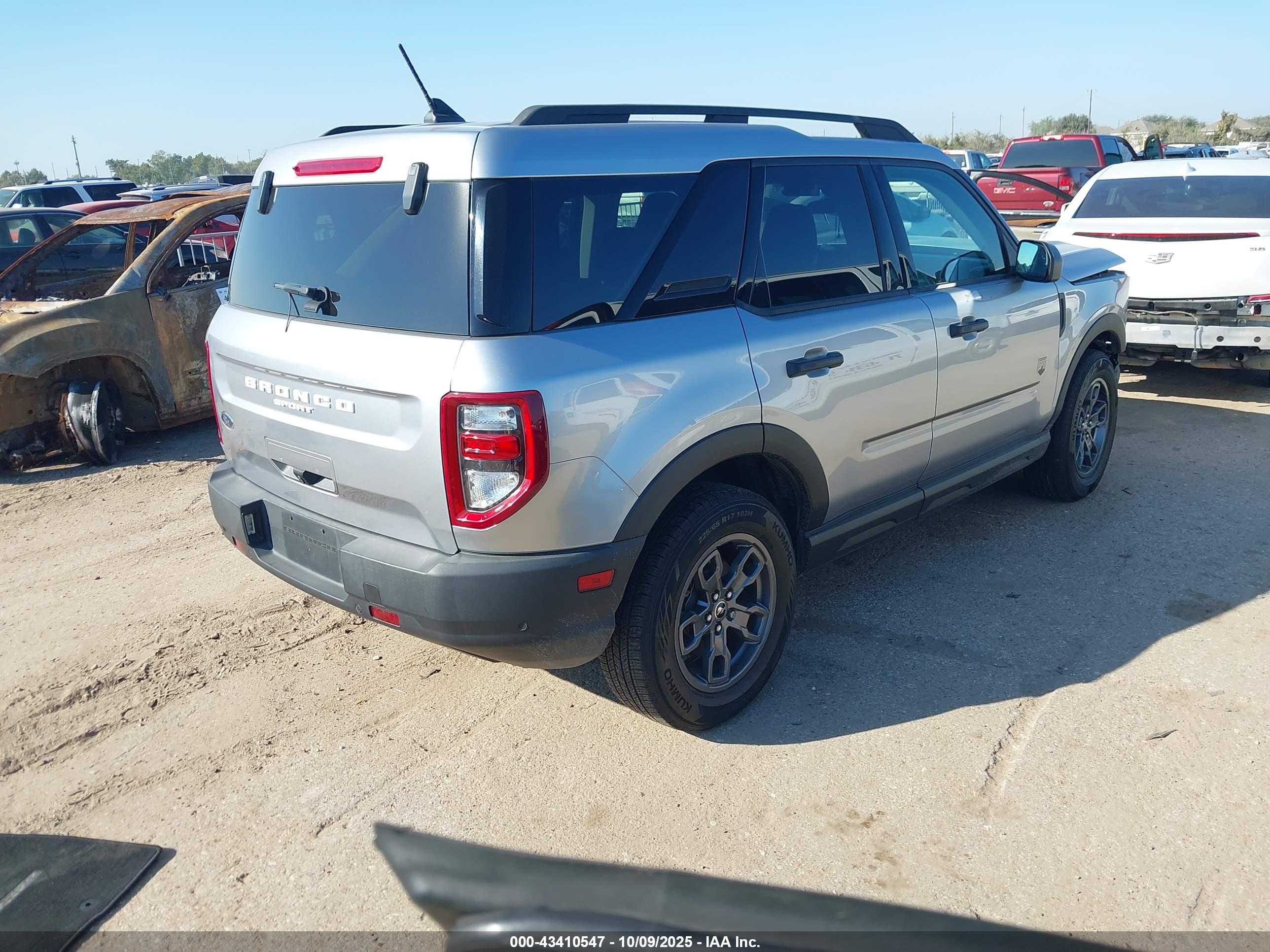 FORD BRONCO image 4