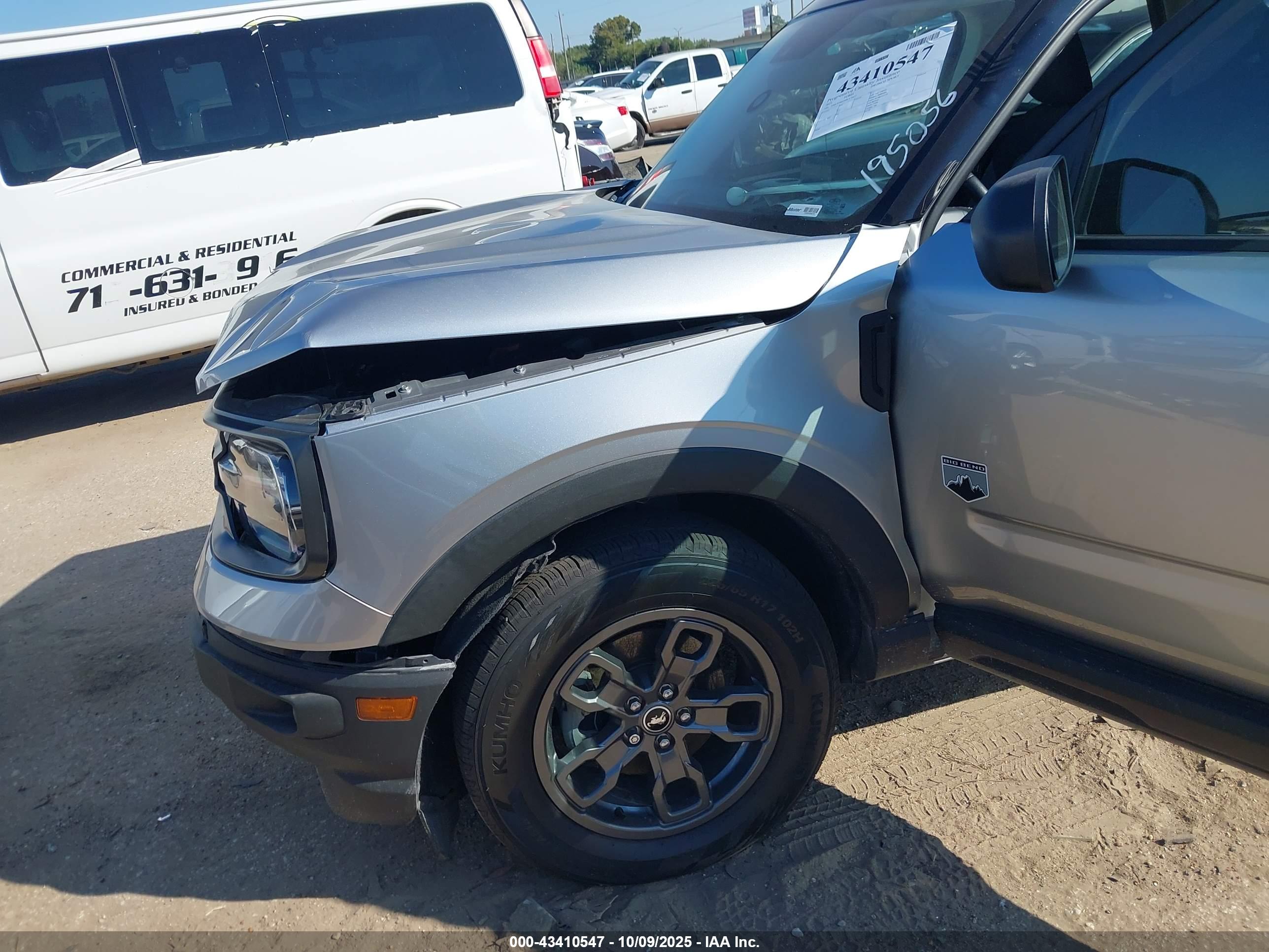 FORD BRONCO image 6