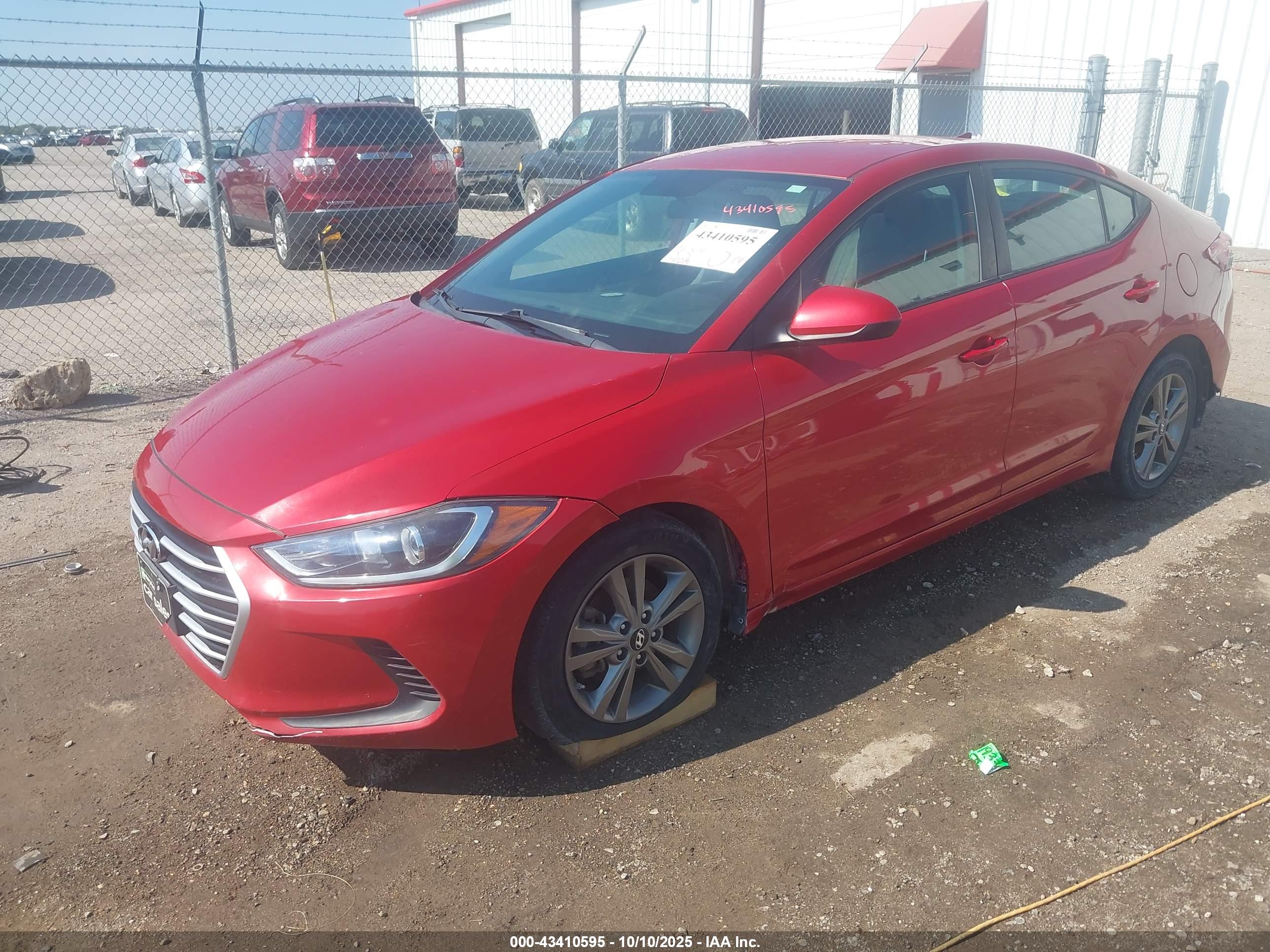HYUNDAI ELANTRA image 2