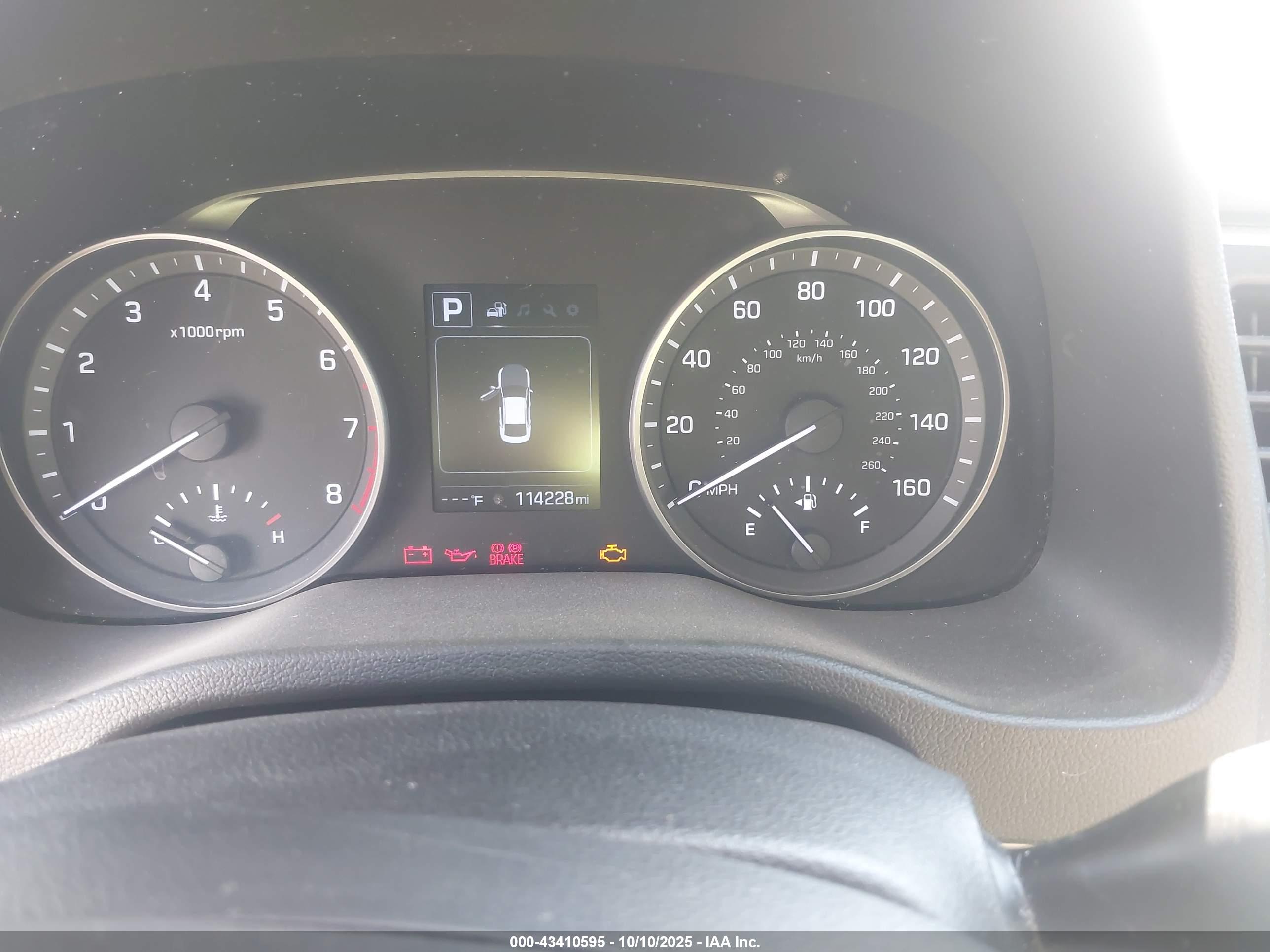 HYUNDAI ELANTRA image 7