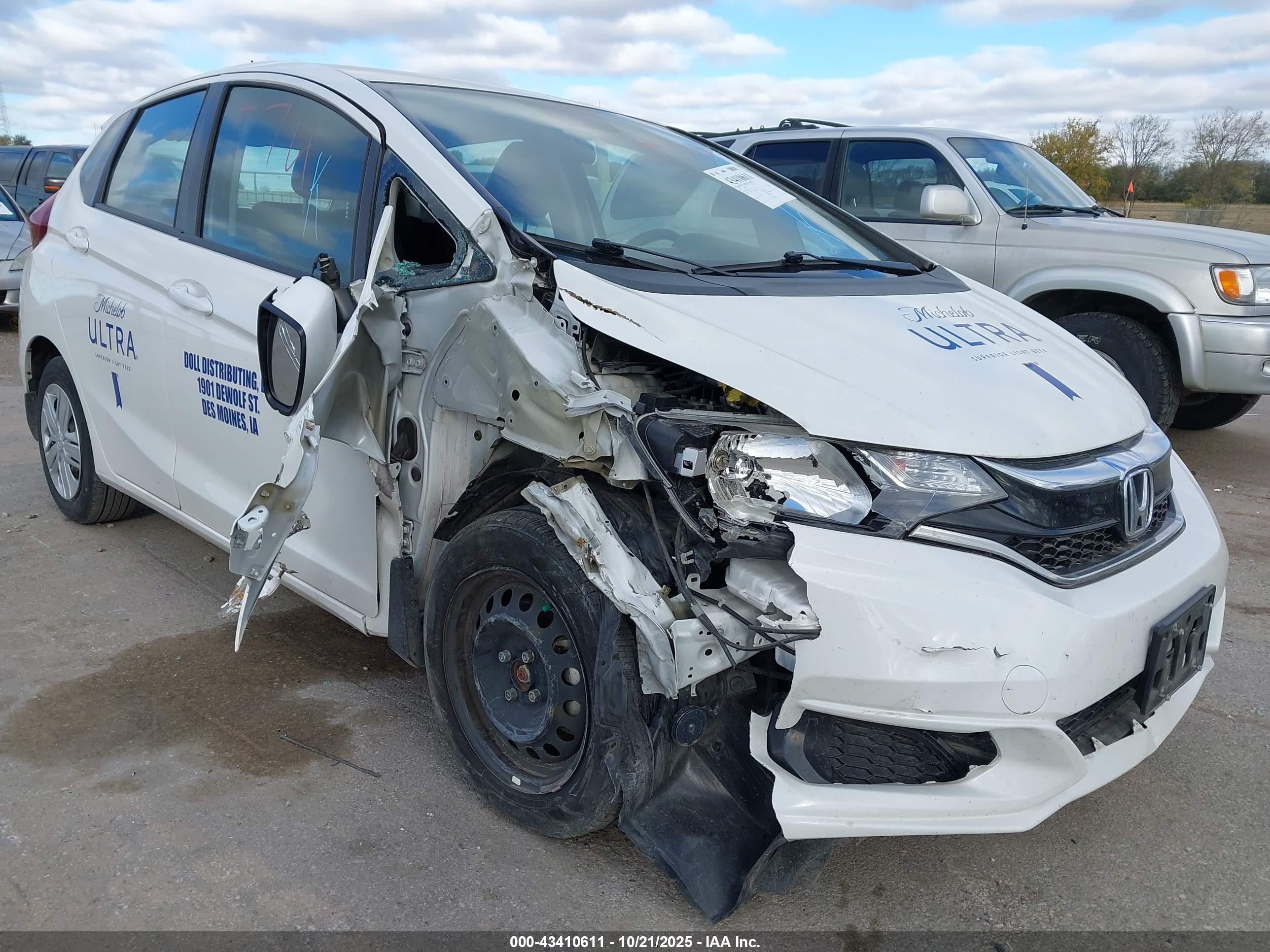 HONDA FIT image 6