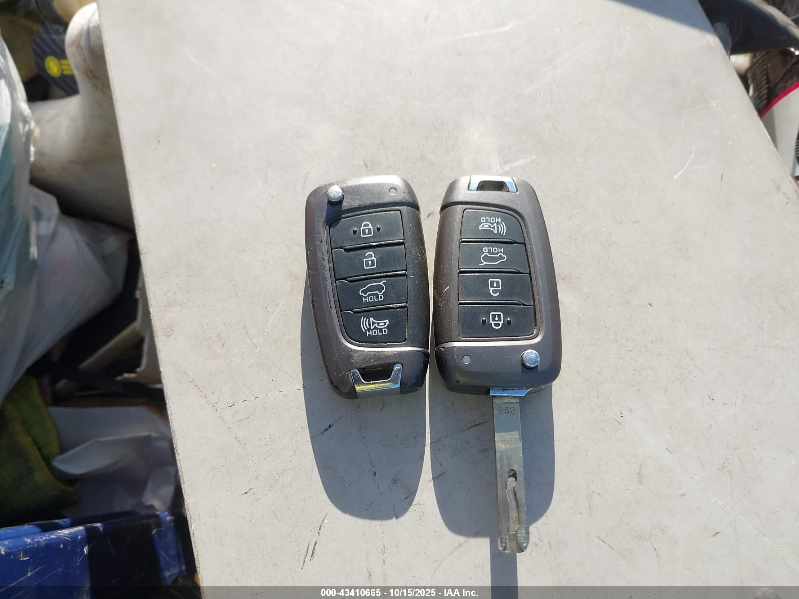 HYUNDAI KONA image 11