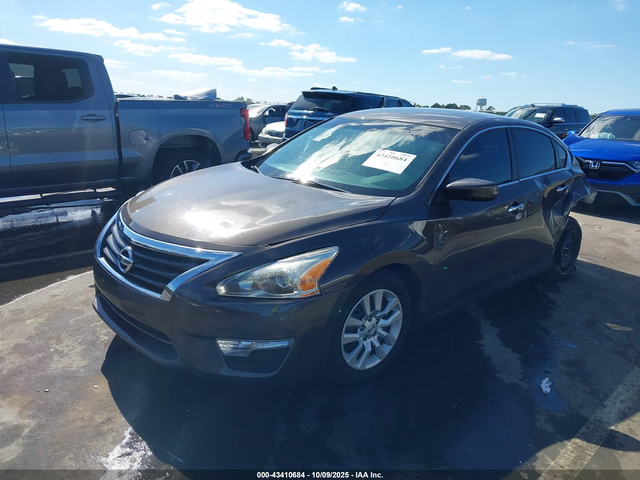 NISSAN ALTIMA image 2