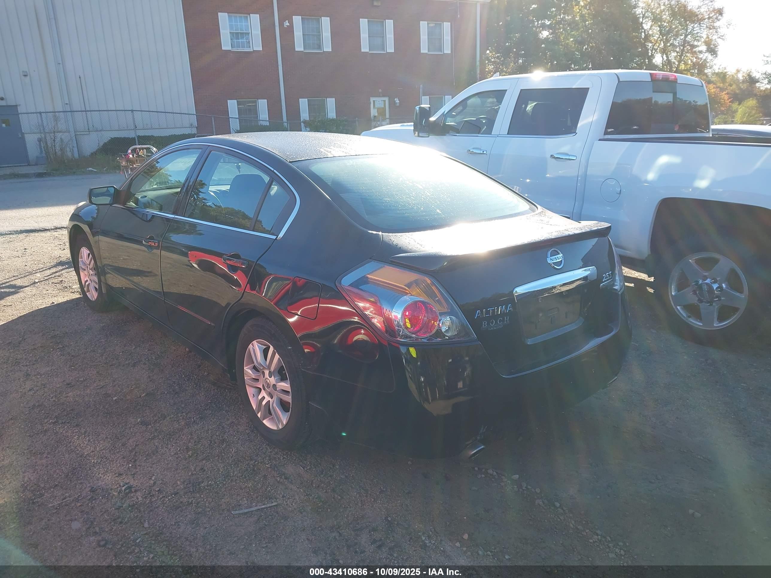 NISSAN ALTIMA image 3