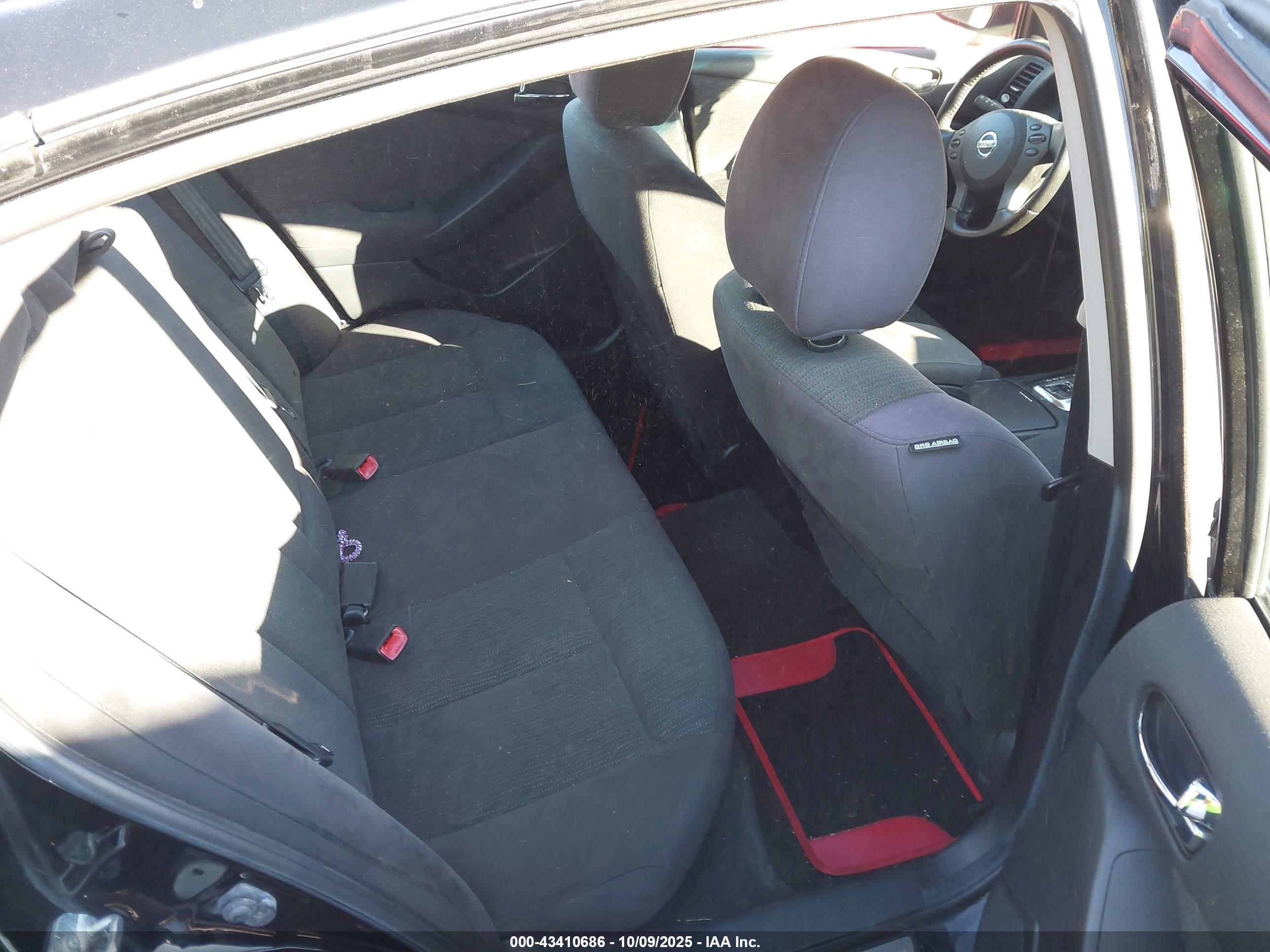 NISSAN ALTIMA image 8