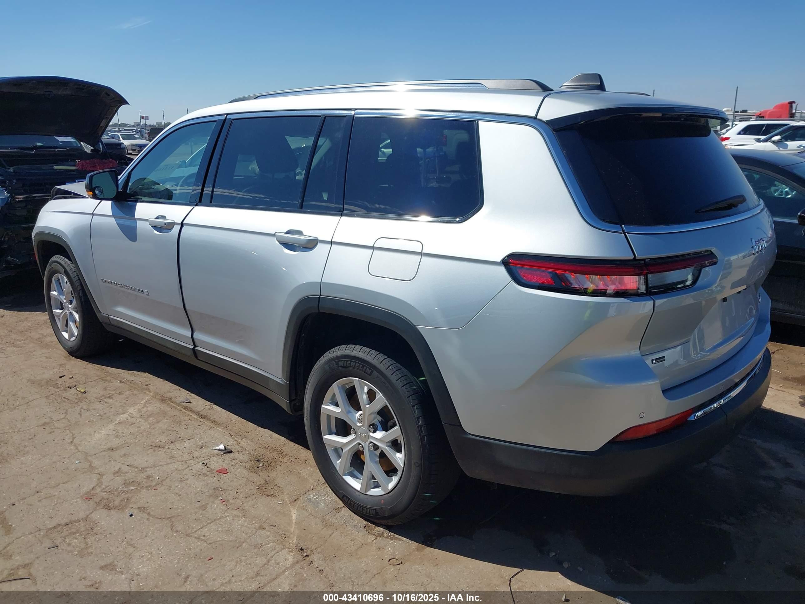 JEEP GRAND image 3