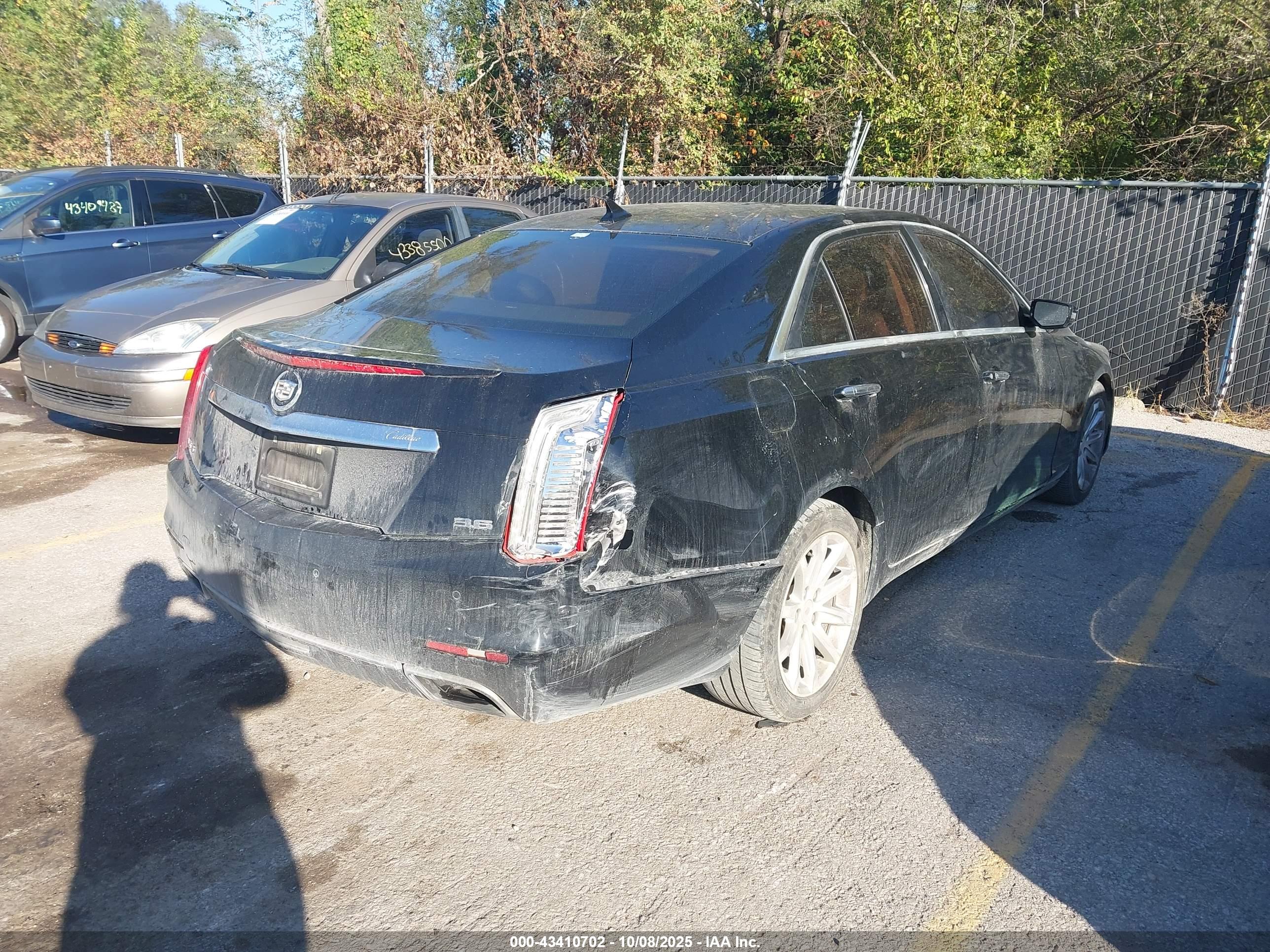 CADILLAC CTS image 4