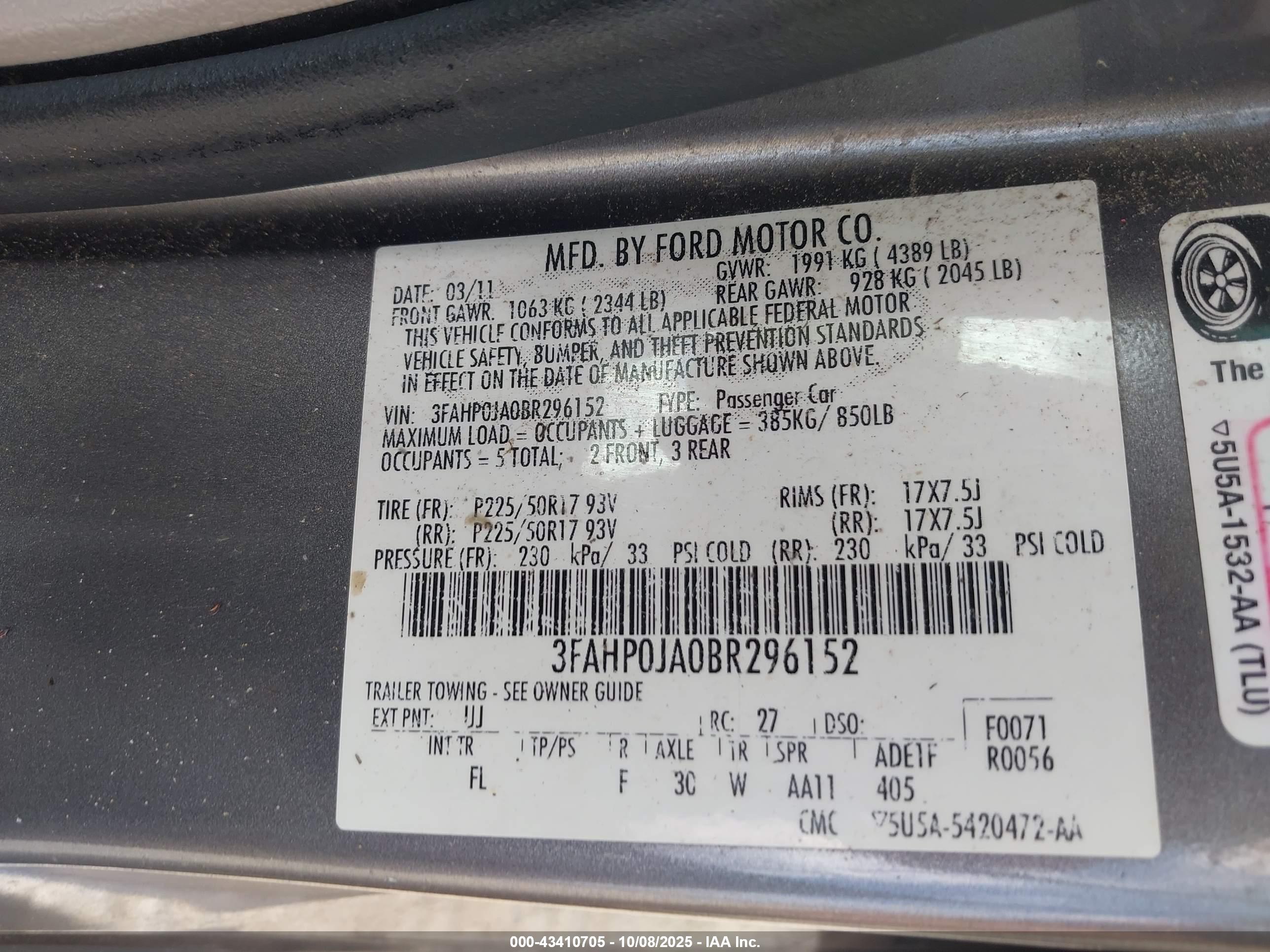 FORD FUSION image 9