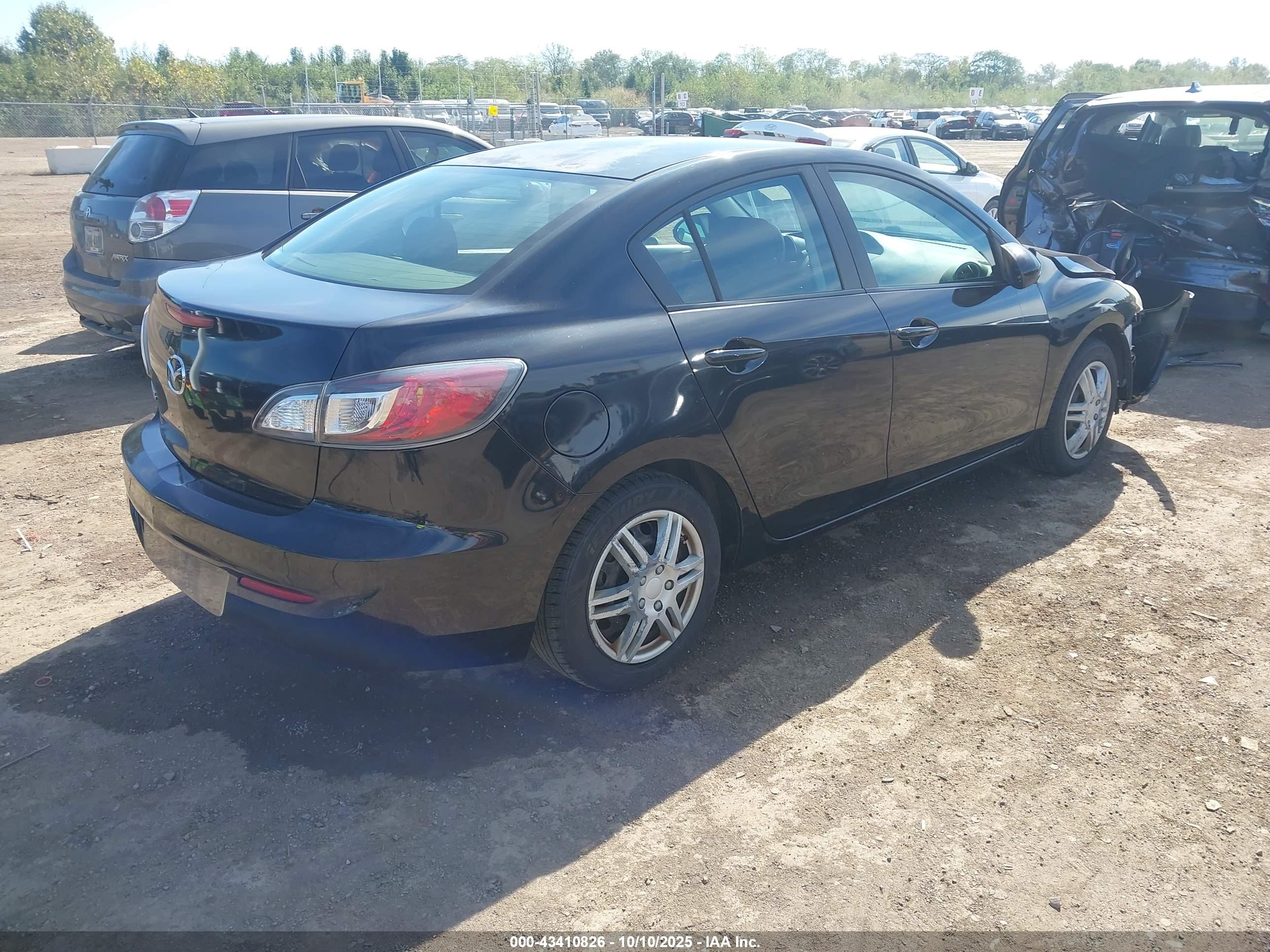 MAZDA MAZDA3 image 4