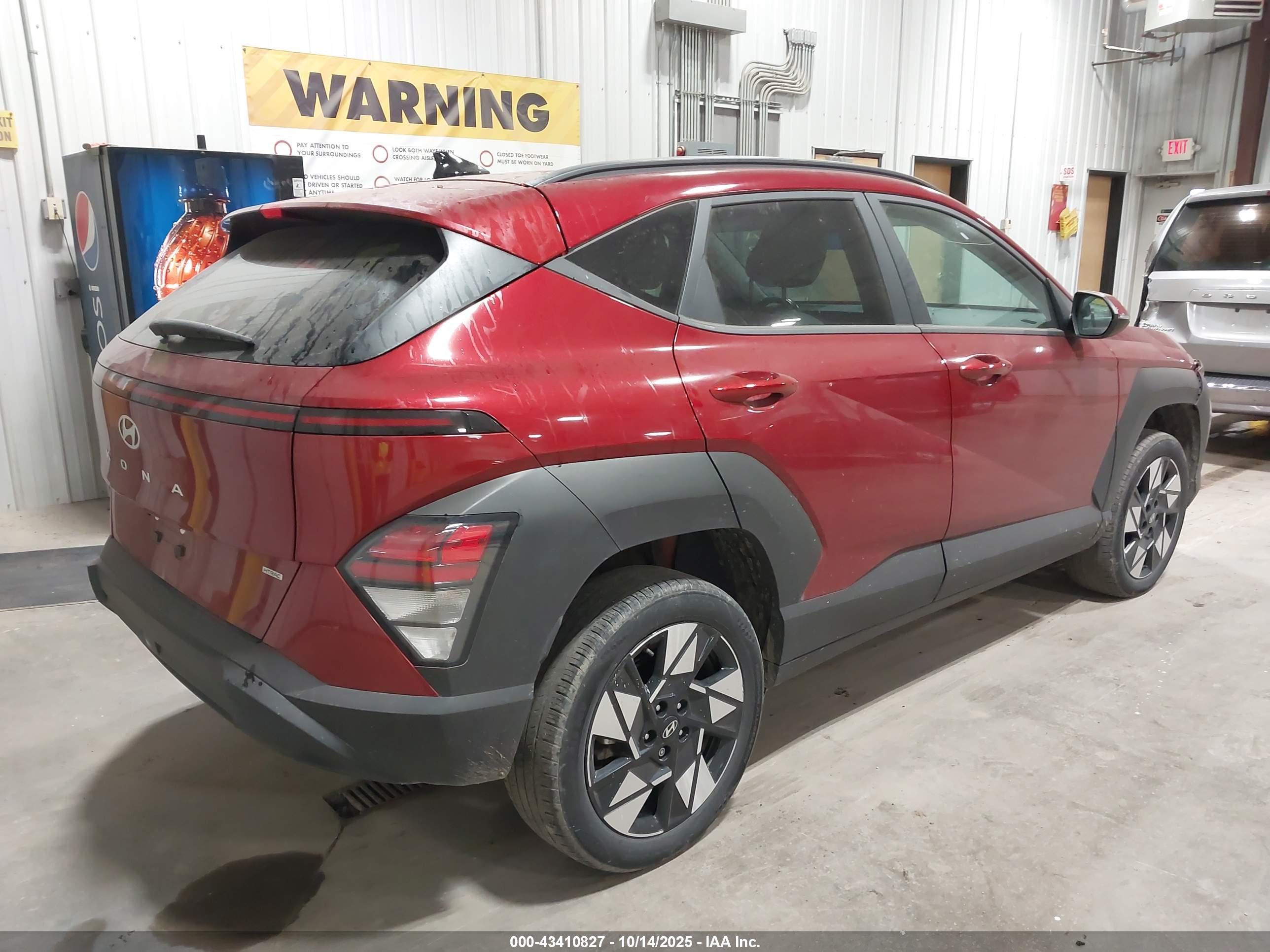 HYUNDAI KONA image 4