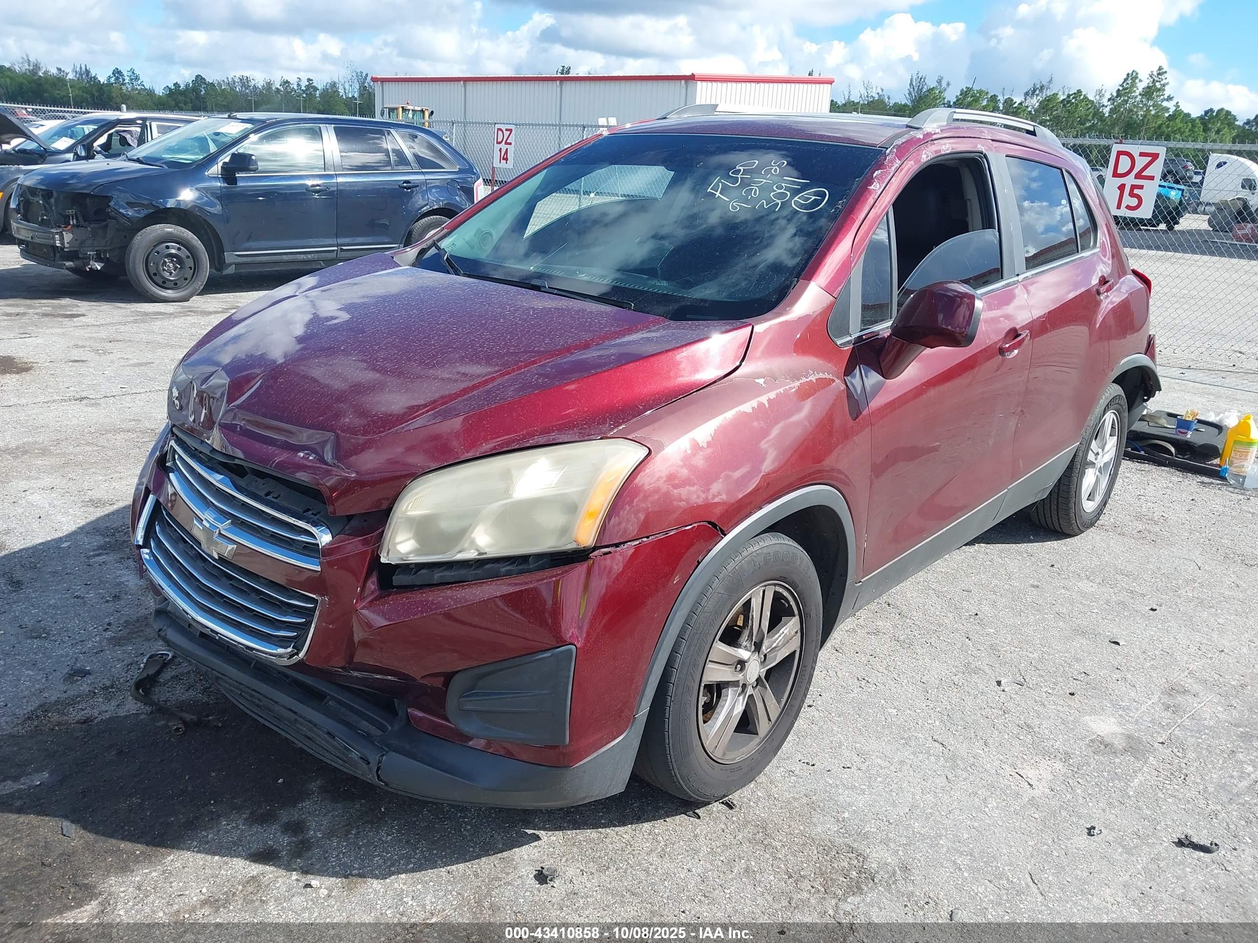 CHEVROLET TRAX image 2