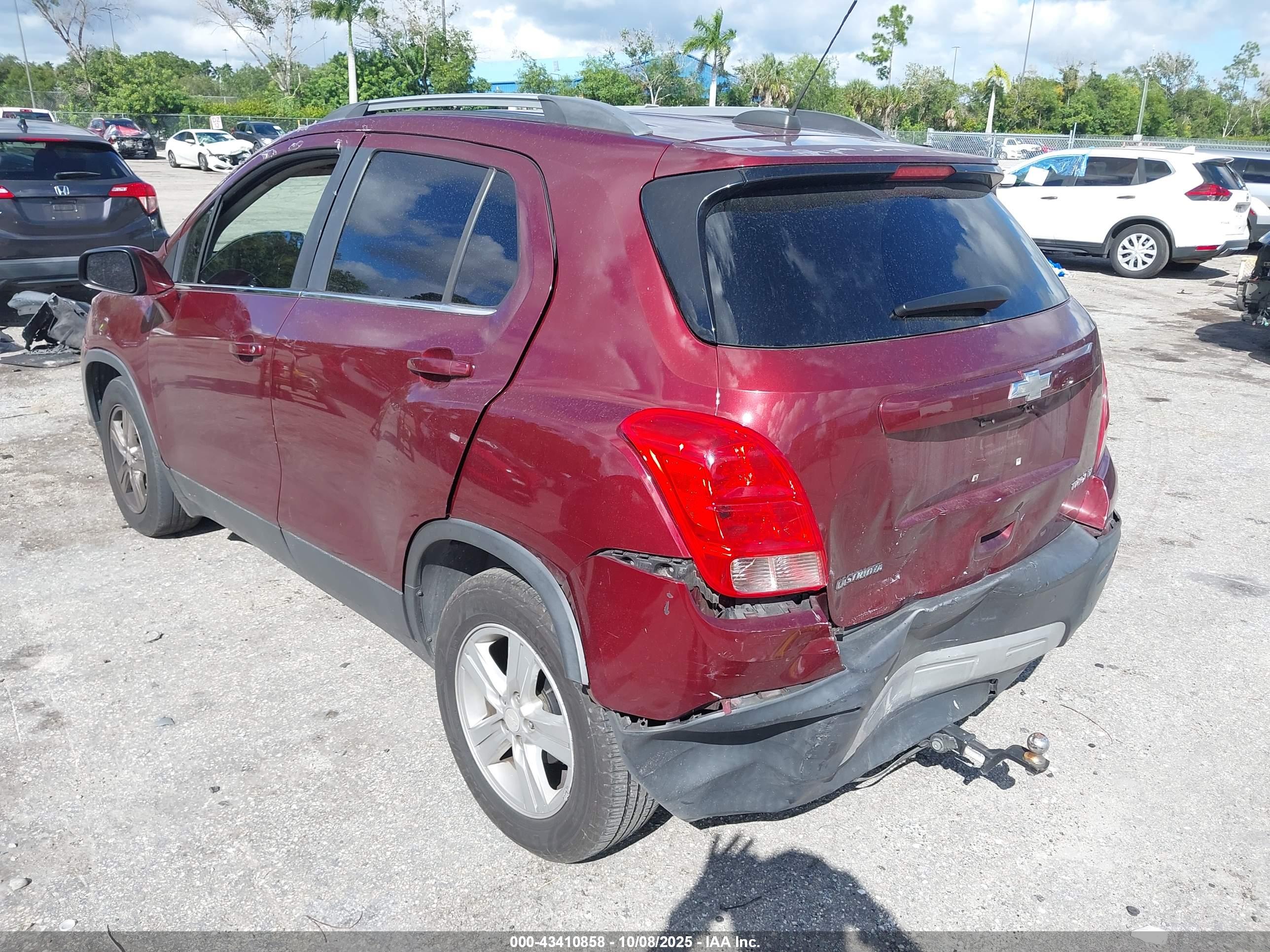 CHEVROLET TRAX image 3