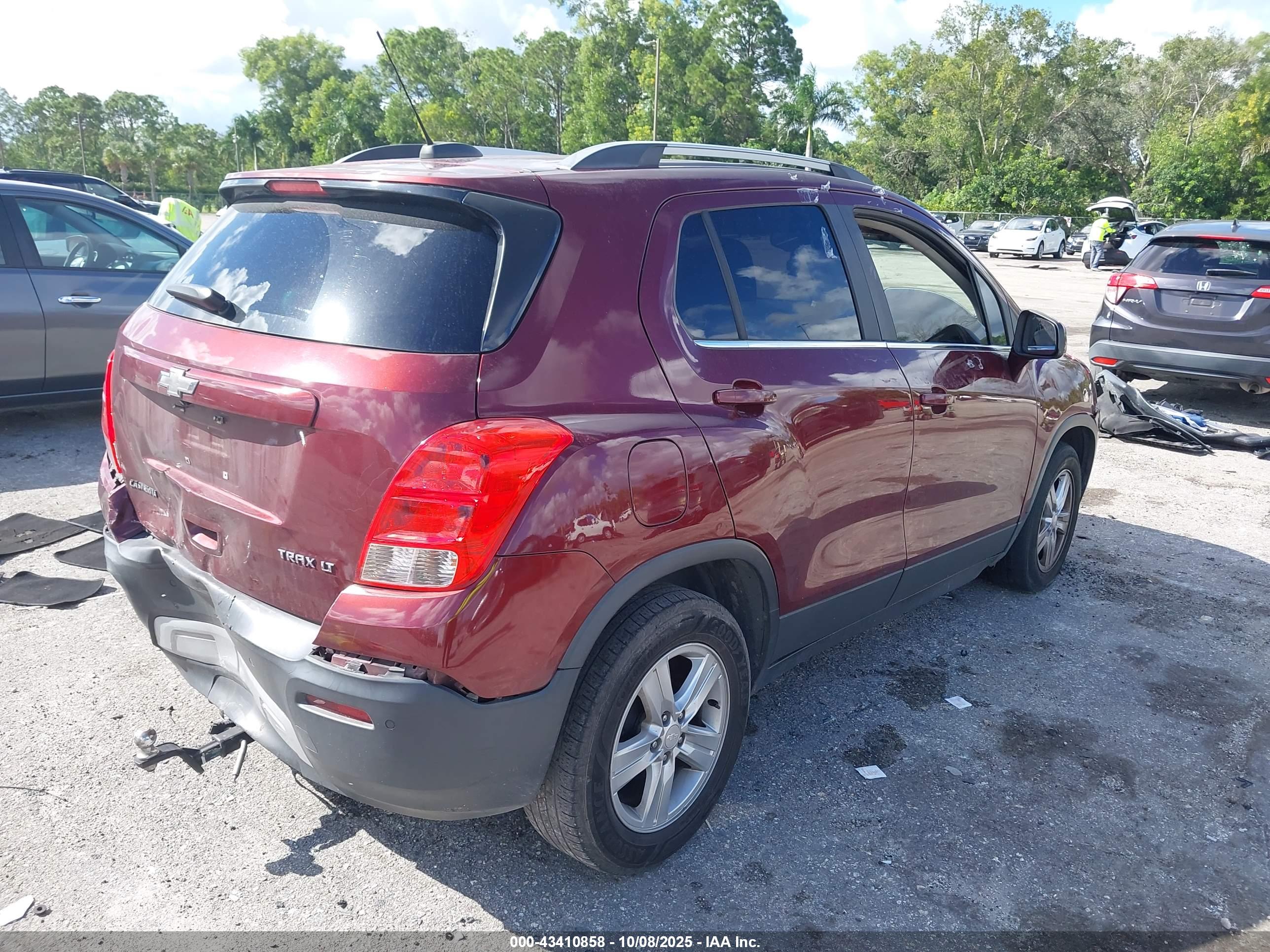 CHEVROLET TRAX image 4