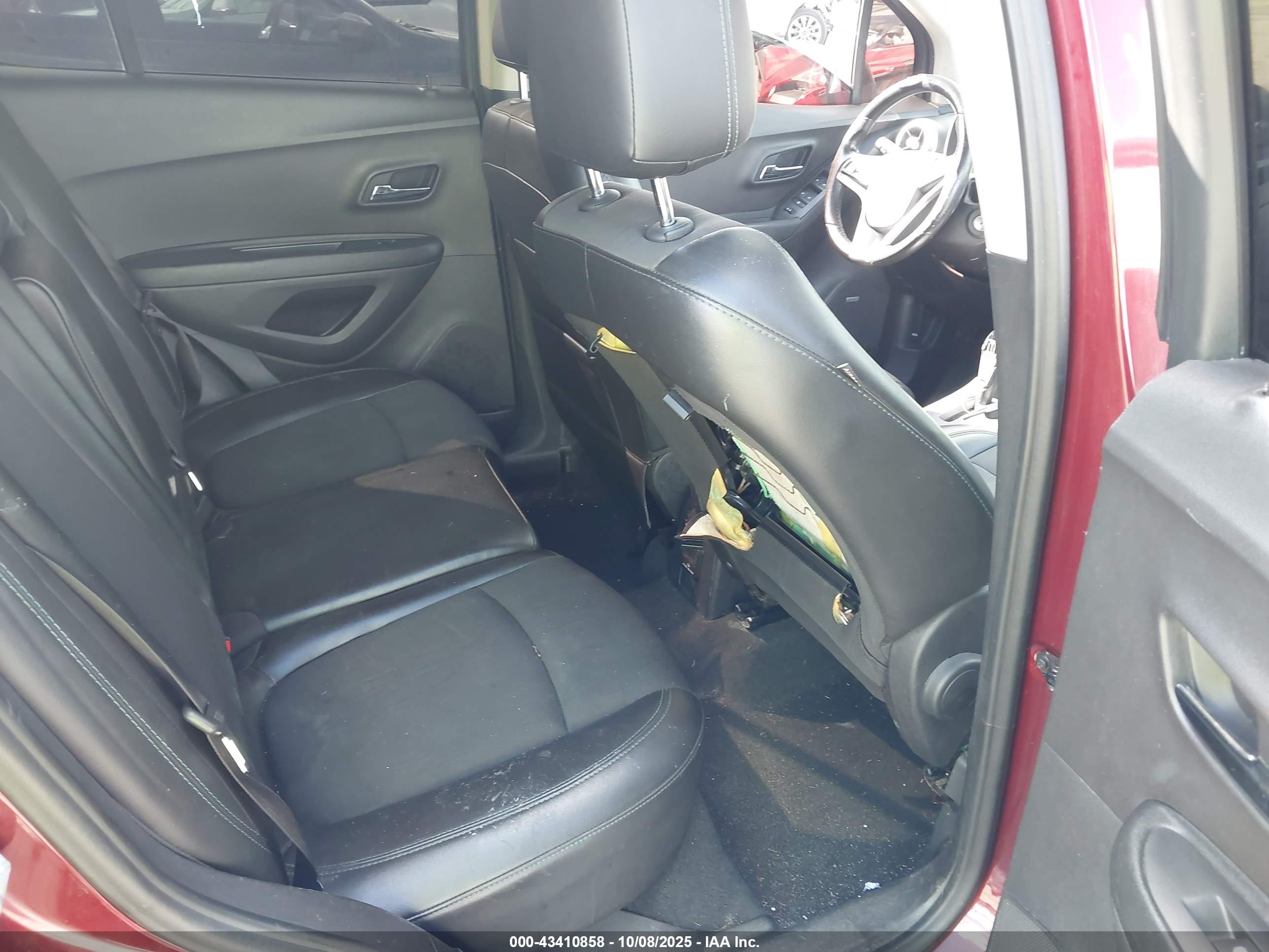 CHEVROLET TRAX image 8