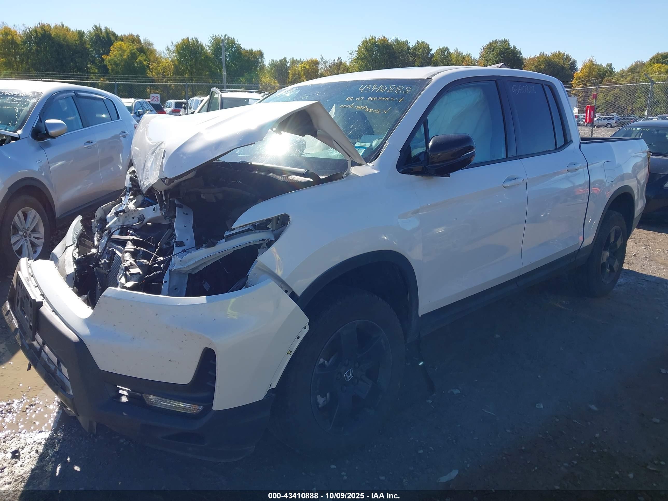 HONDA RIDGELINE image 2