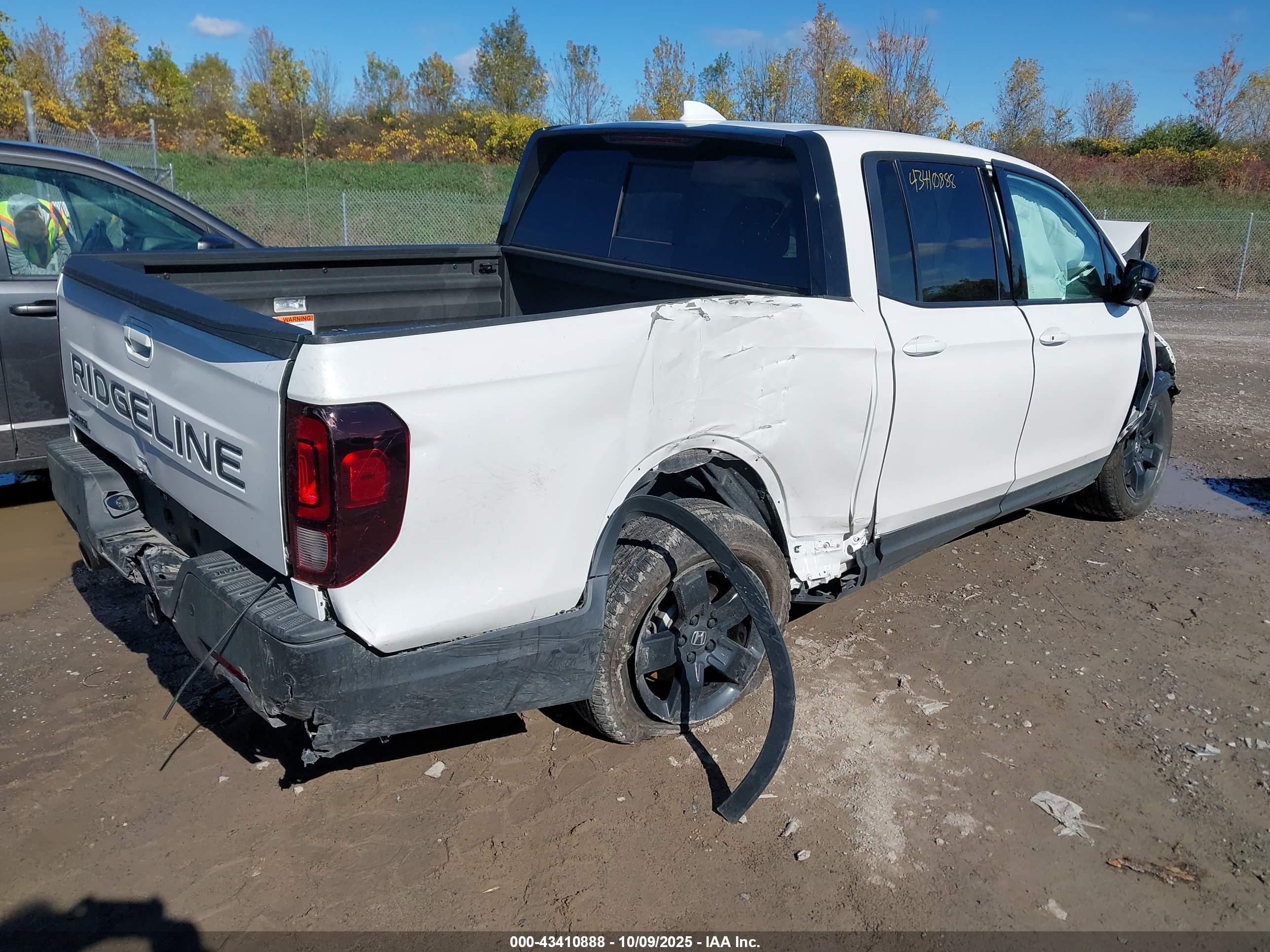 HONDA RIDGELINE image 4
