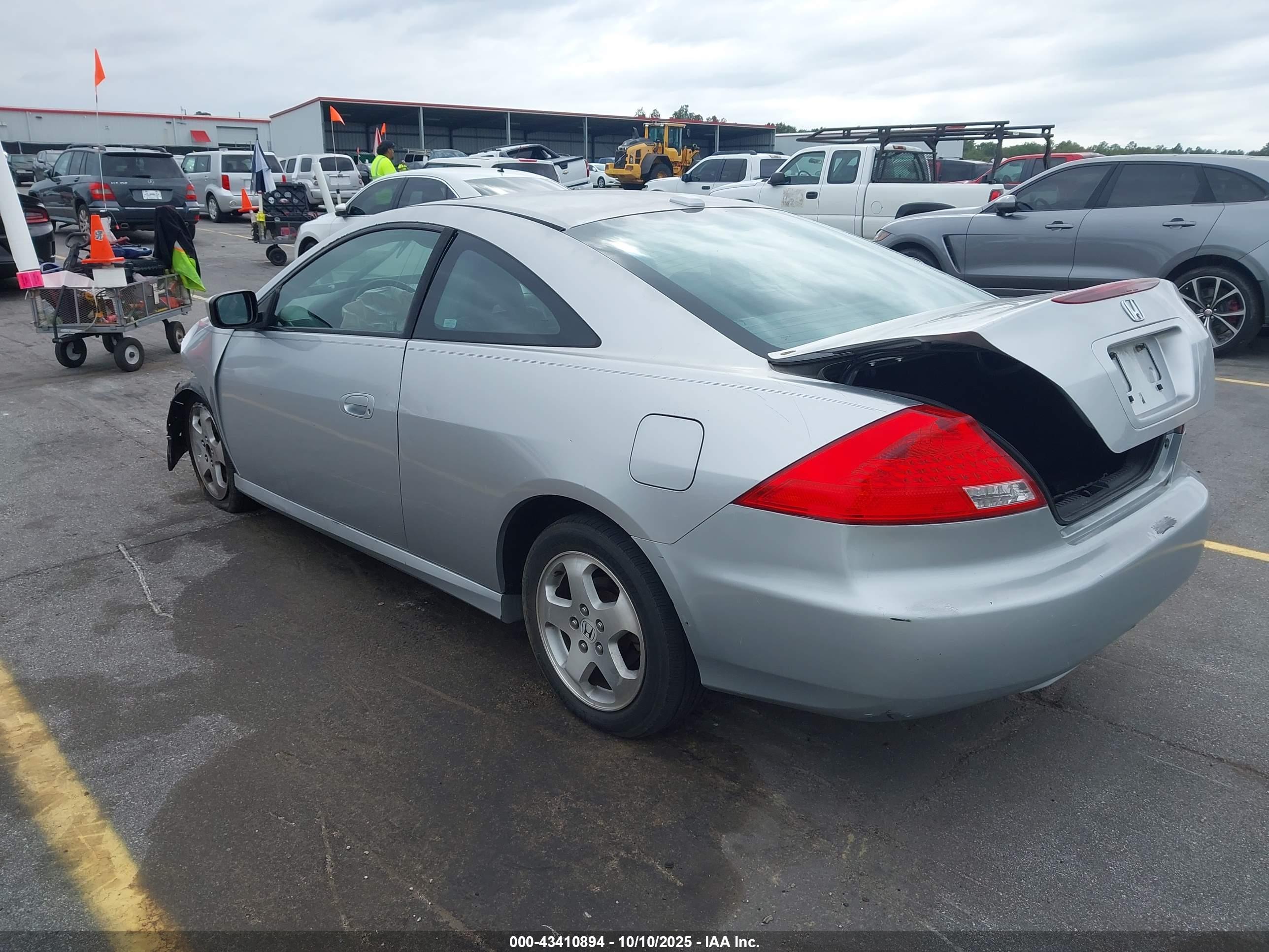 HONDA ACCORD image 3