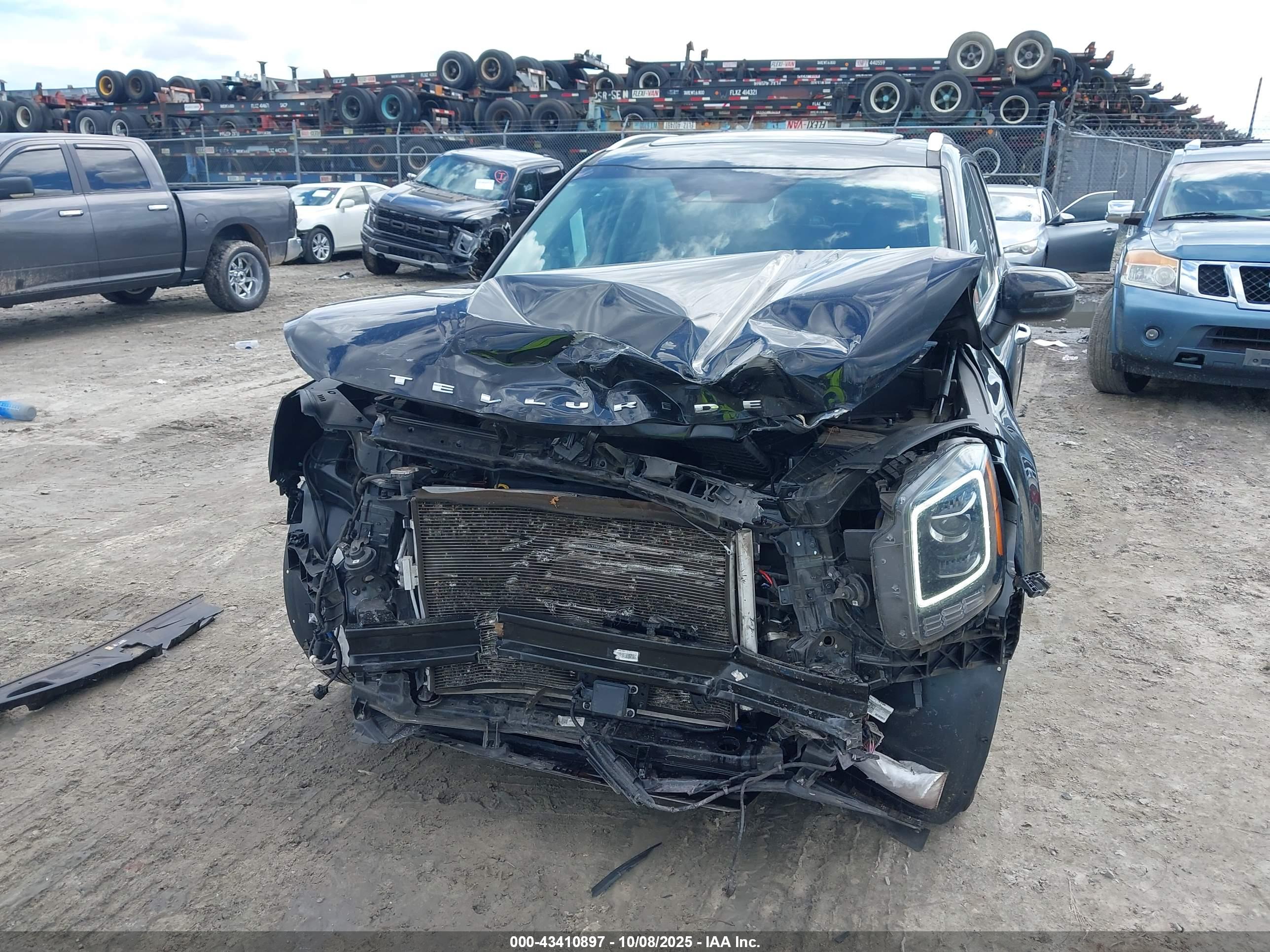 KIA TELLURIDE image 6