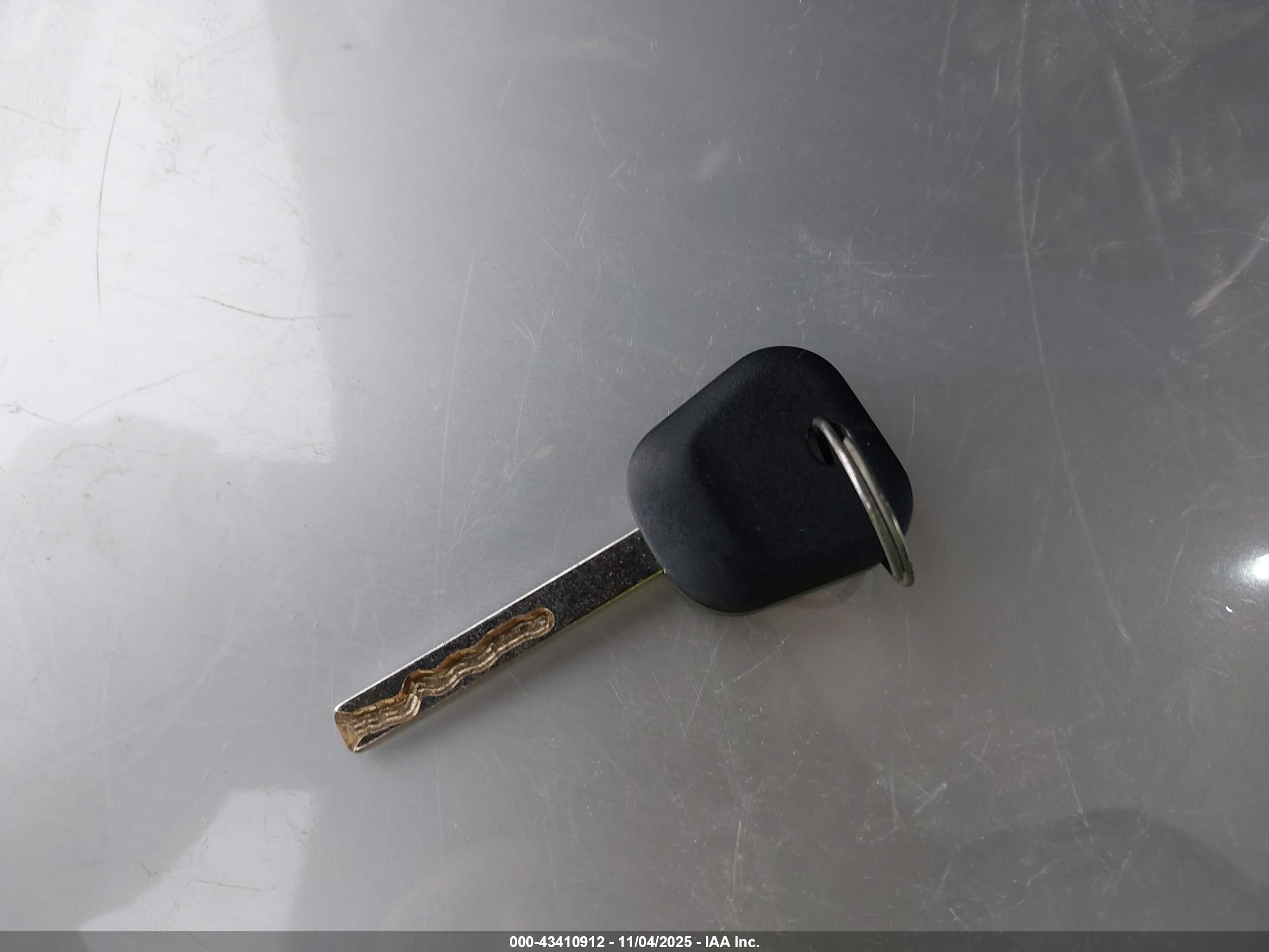 CHEVROLET EXPRESS image 11