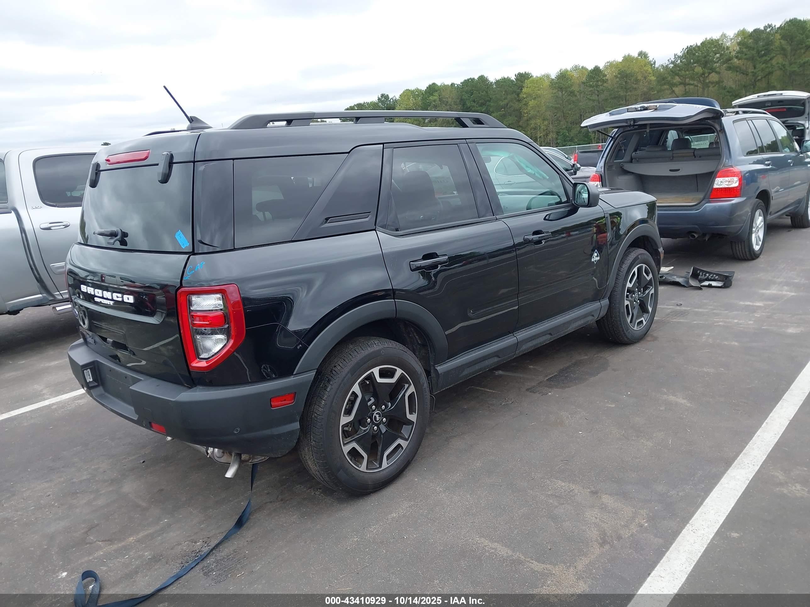 FORD BRONCO image 4