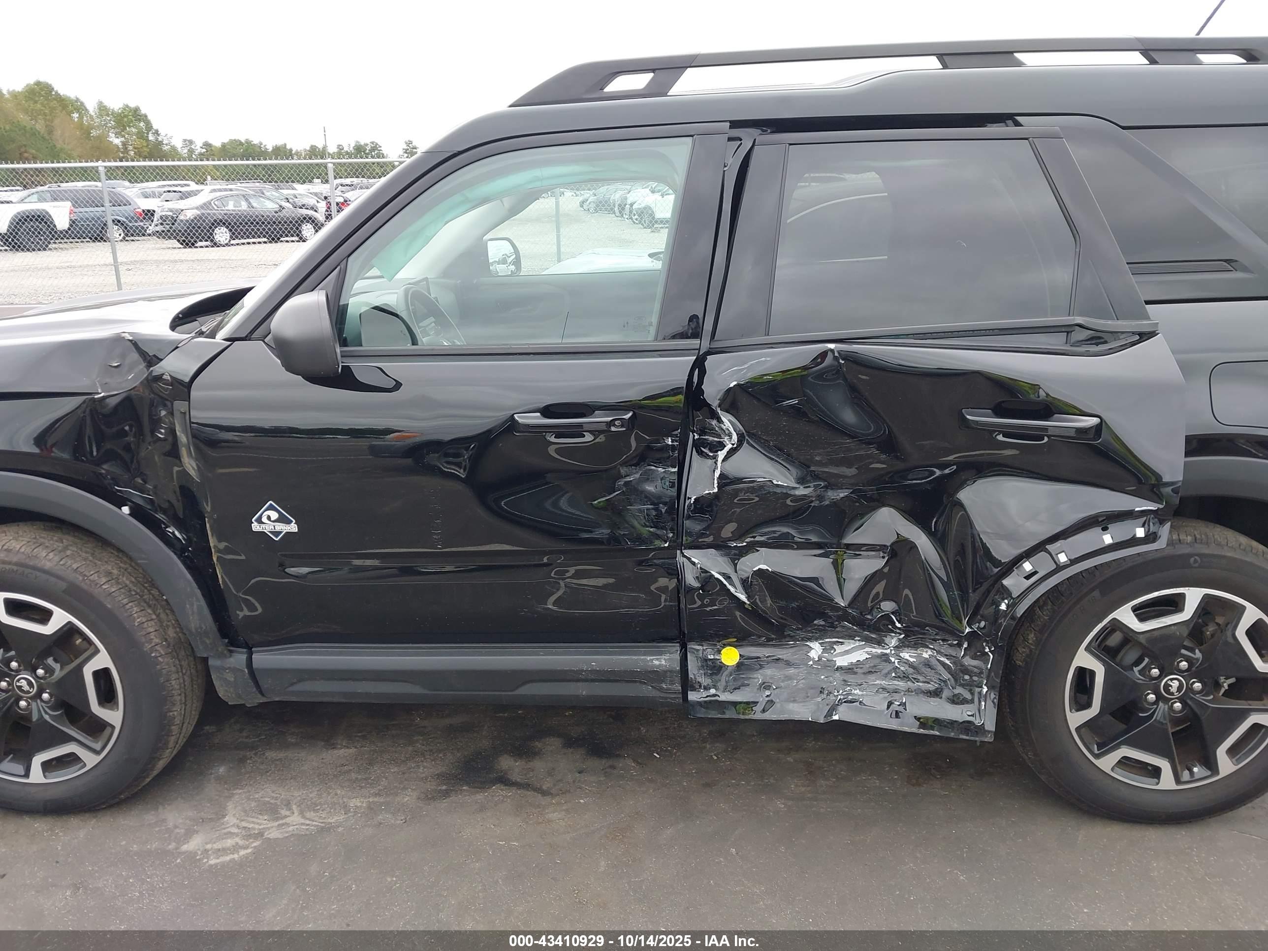 FORD BRONCO image 6
