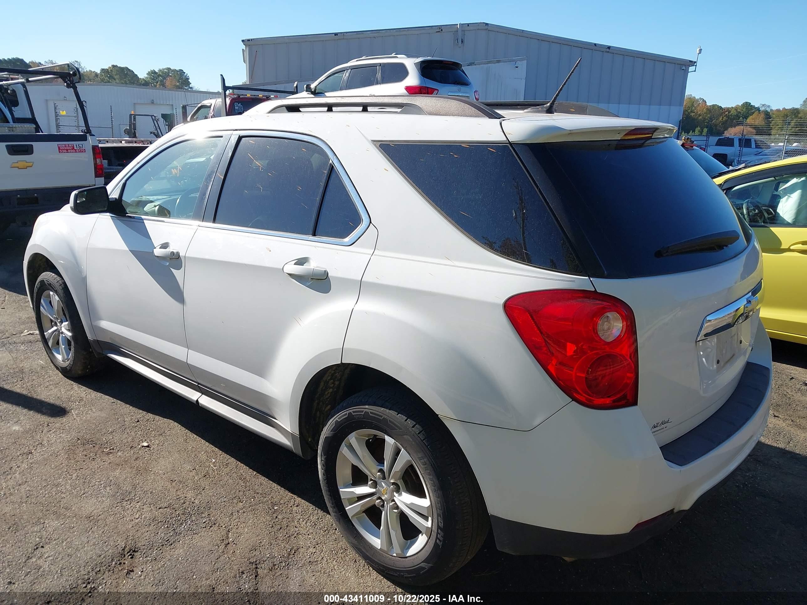 CHEVROLET EQUINOX image 3