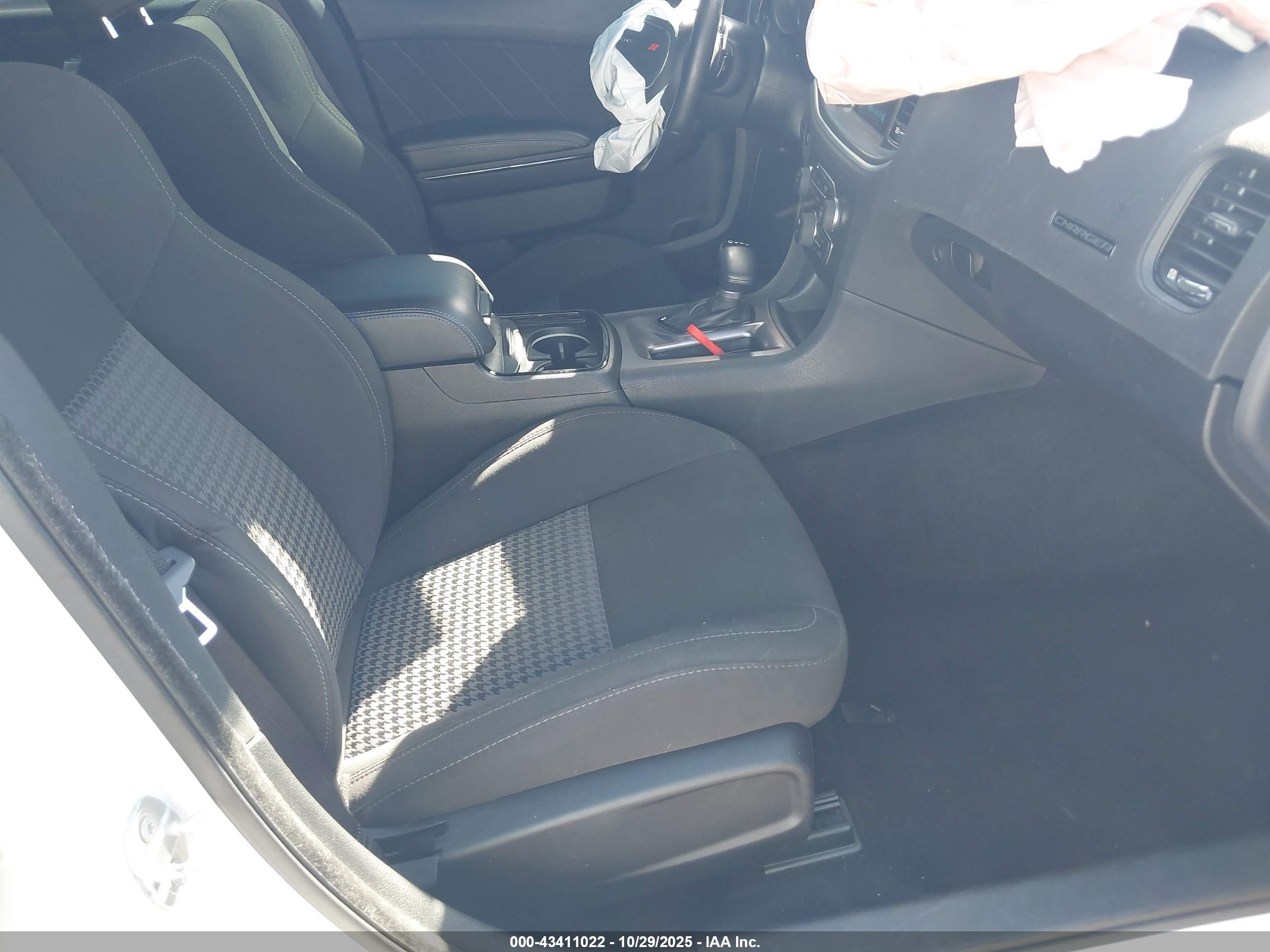 DODGE CHARGER image 5