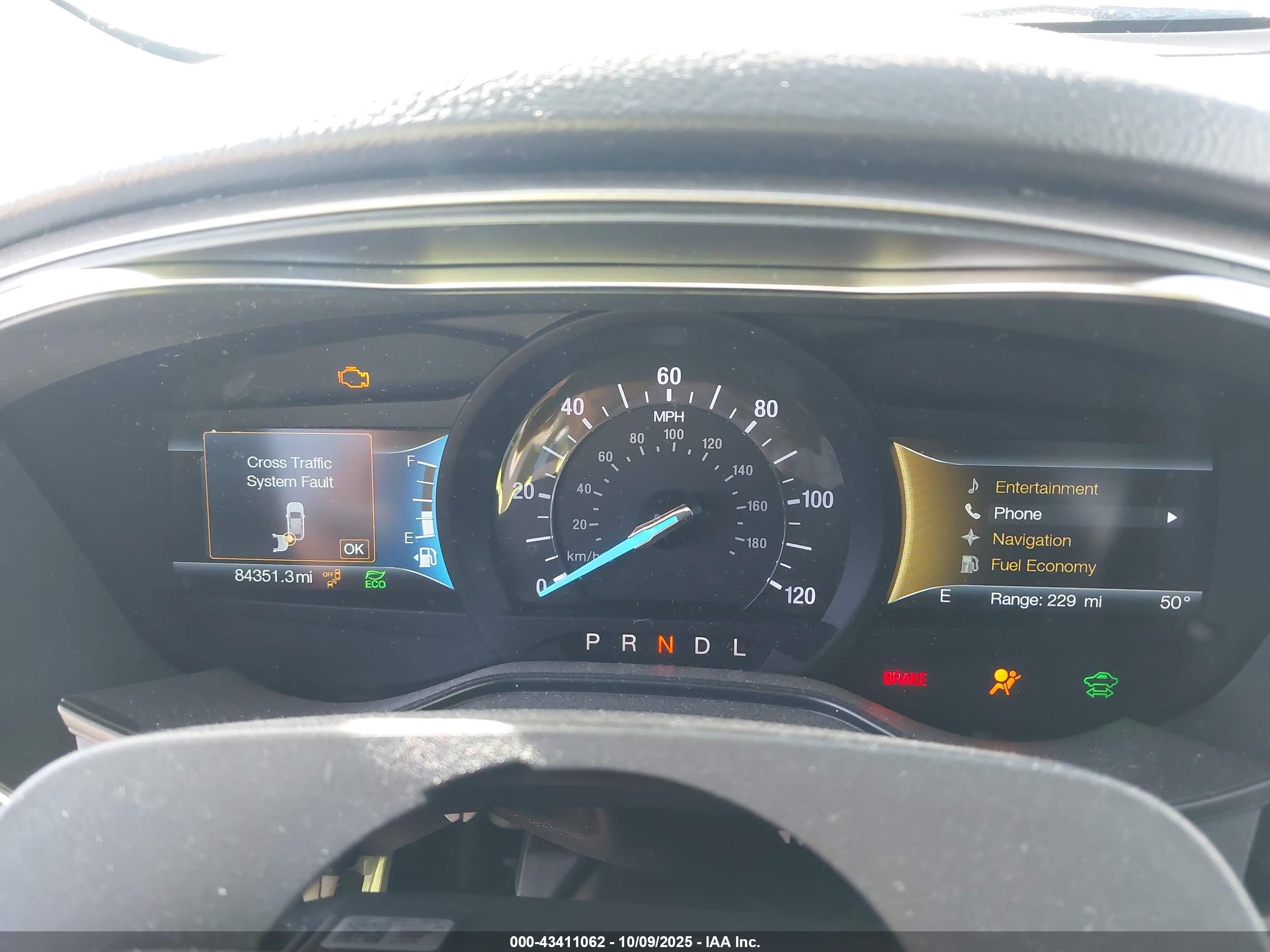 FORD FUSION image 7