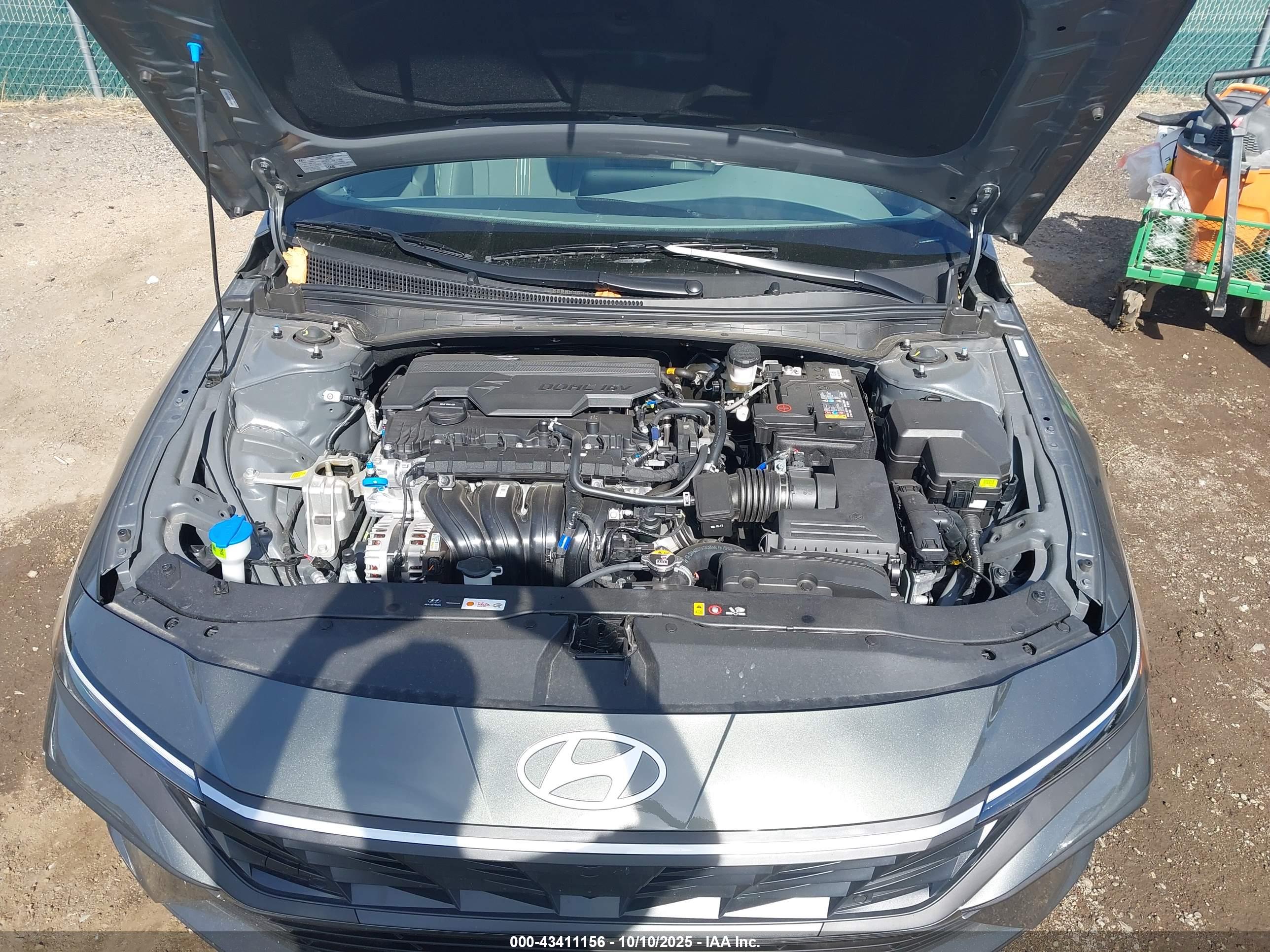 HYUNDAI ELANTRA image 10