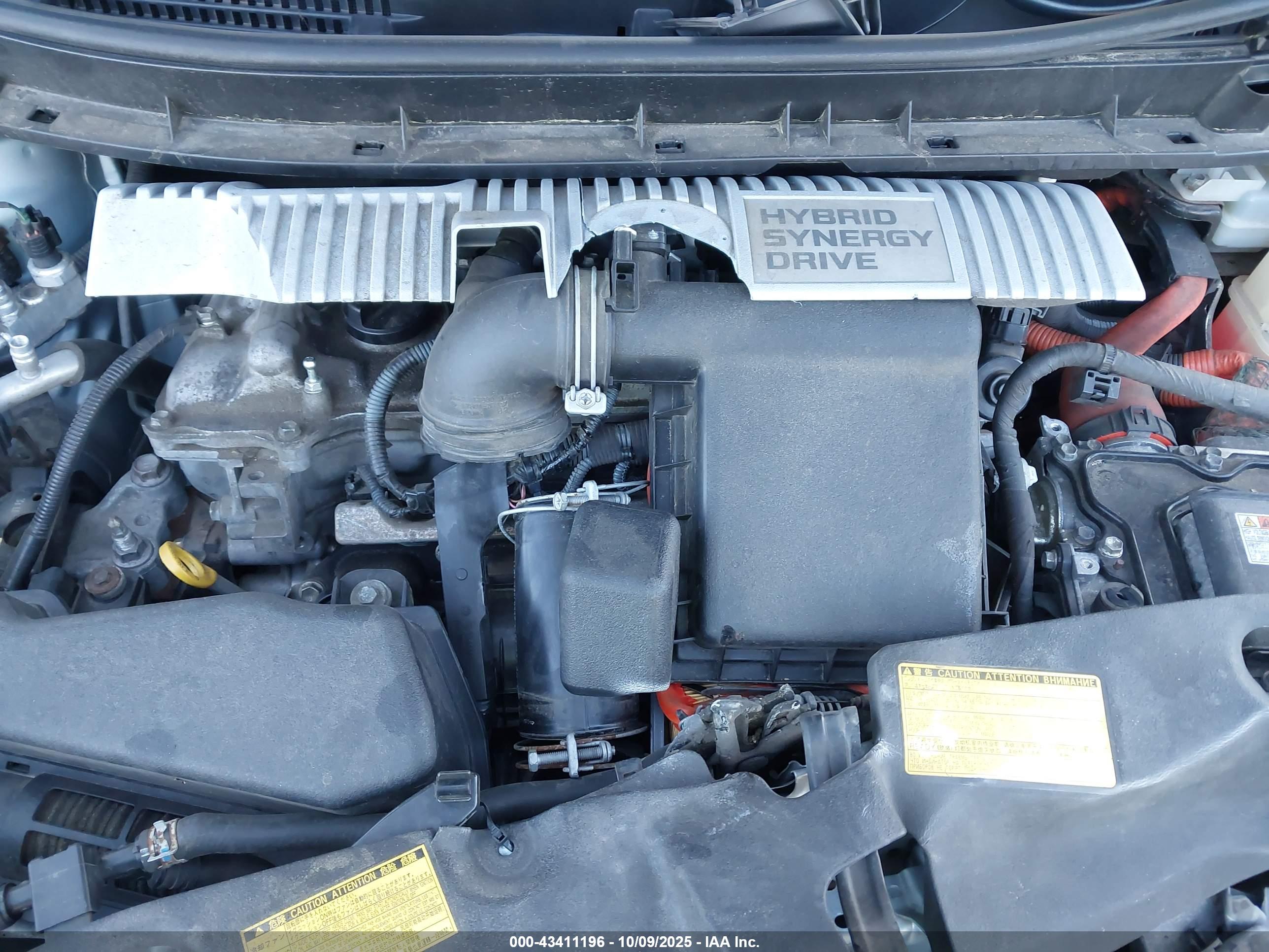 TOYOTA PRIUS image 10