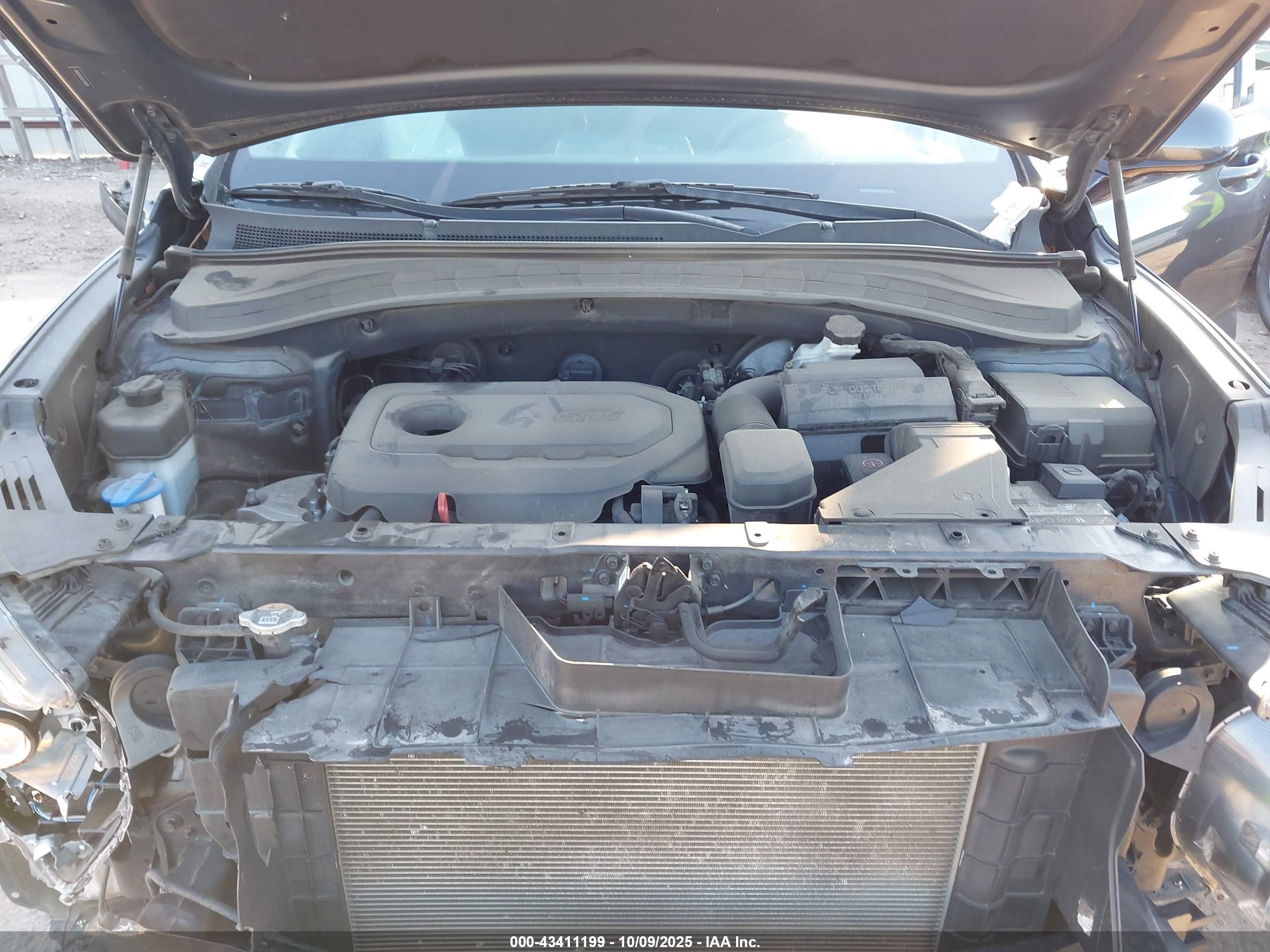 HYUNDAI SANTA image 10