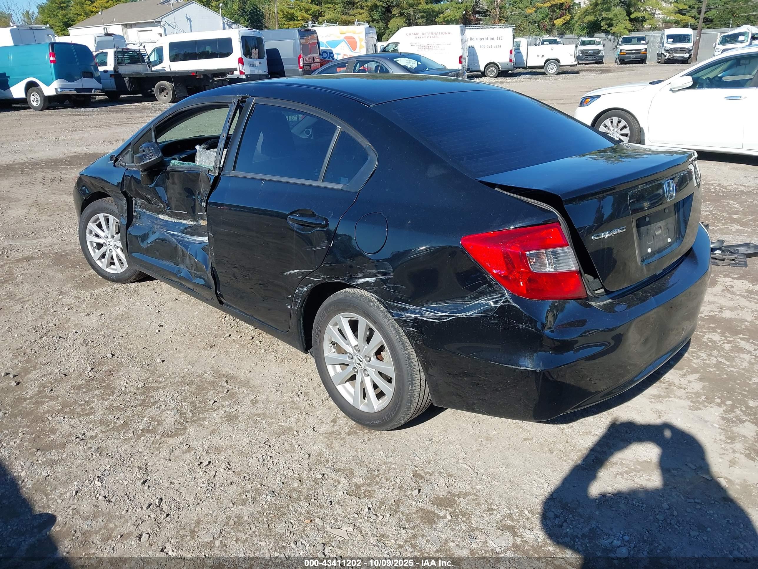 HONDA CIVIC image 3