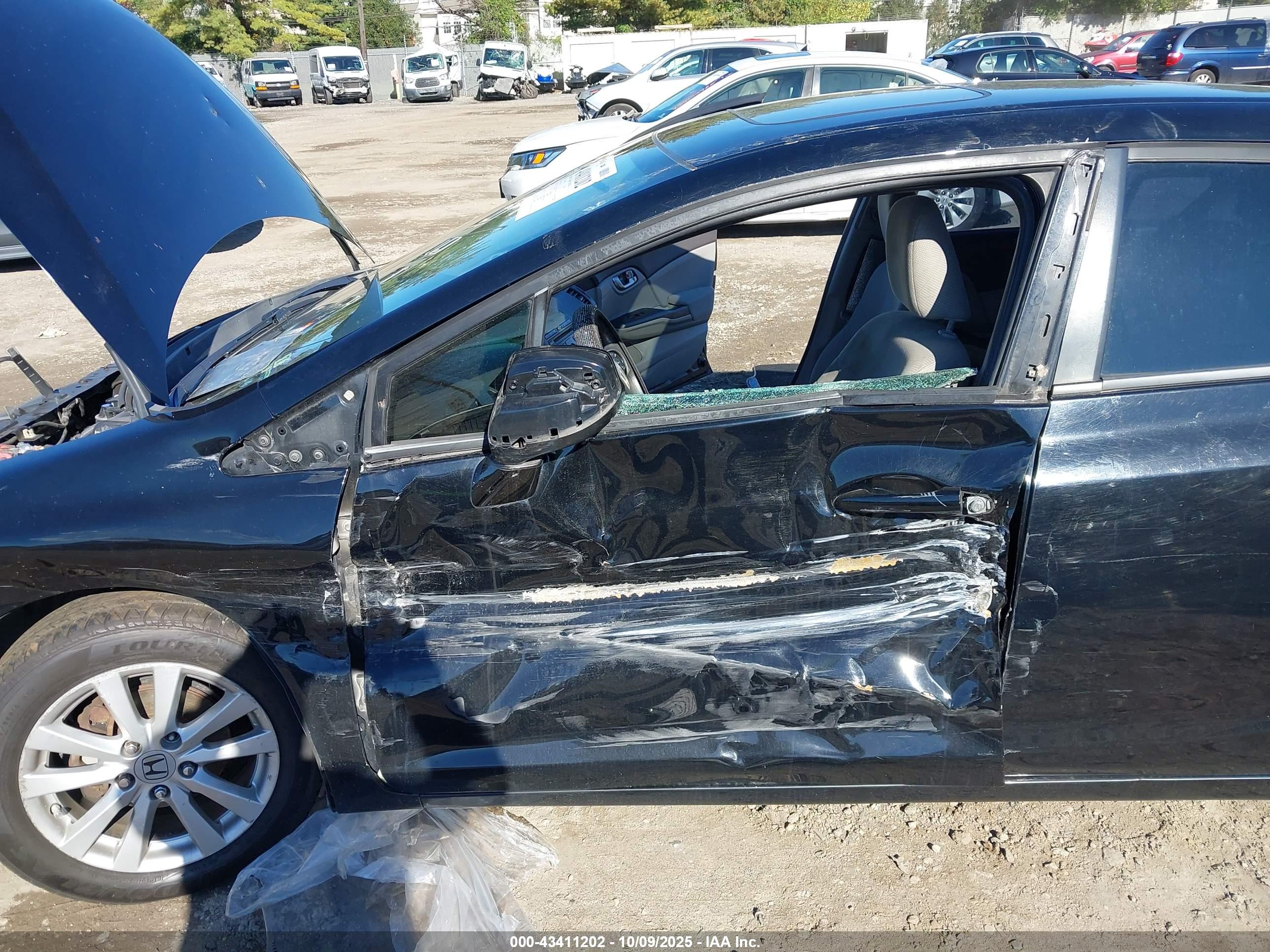 HONDA CIVIC image 6