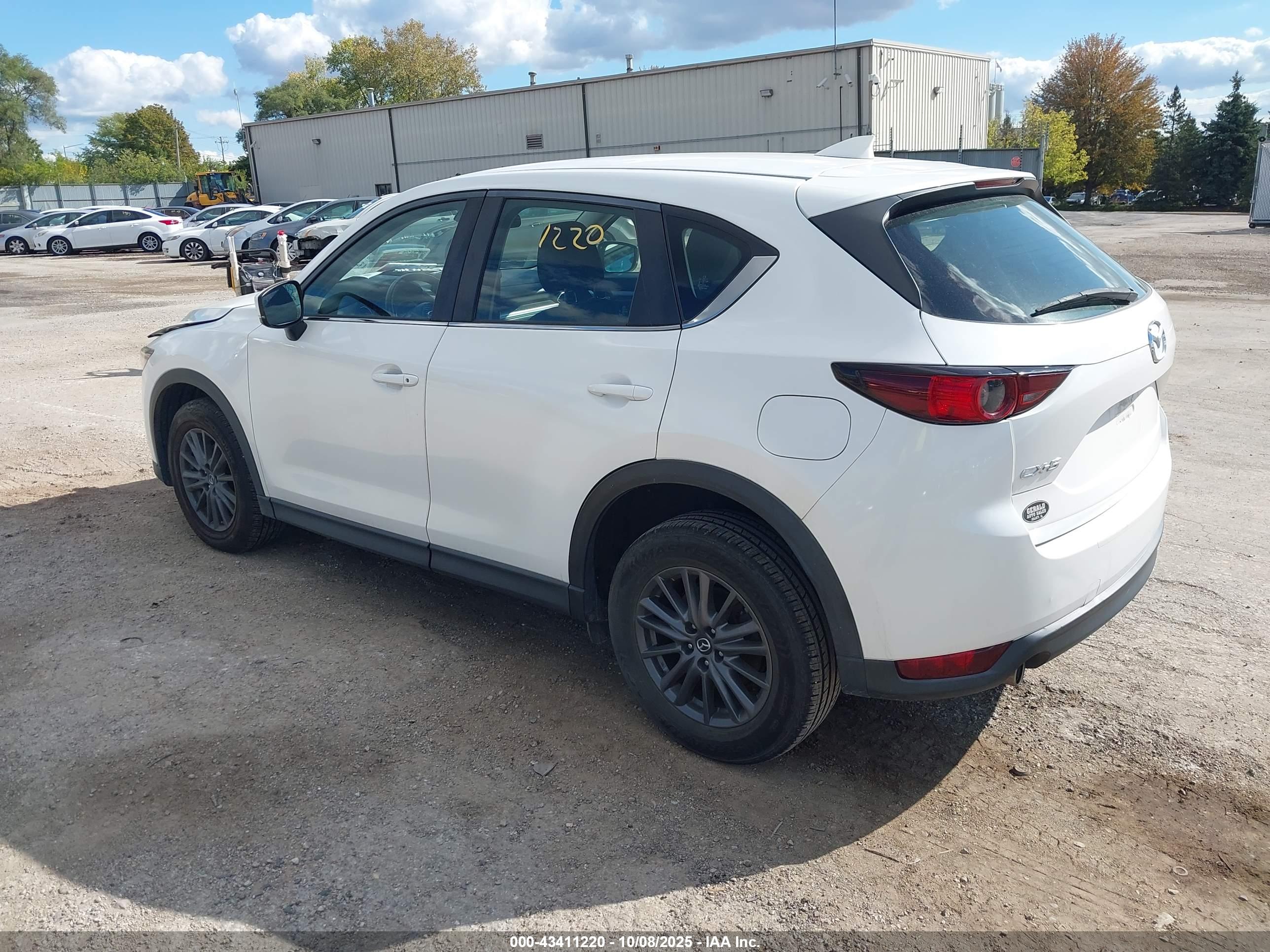MAZDA CX-5 image 3