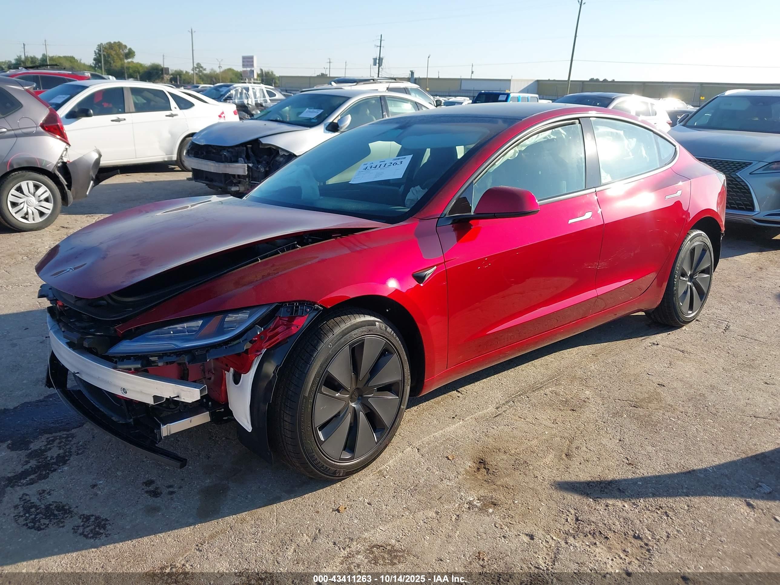 TESLA MODEL image 2