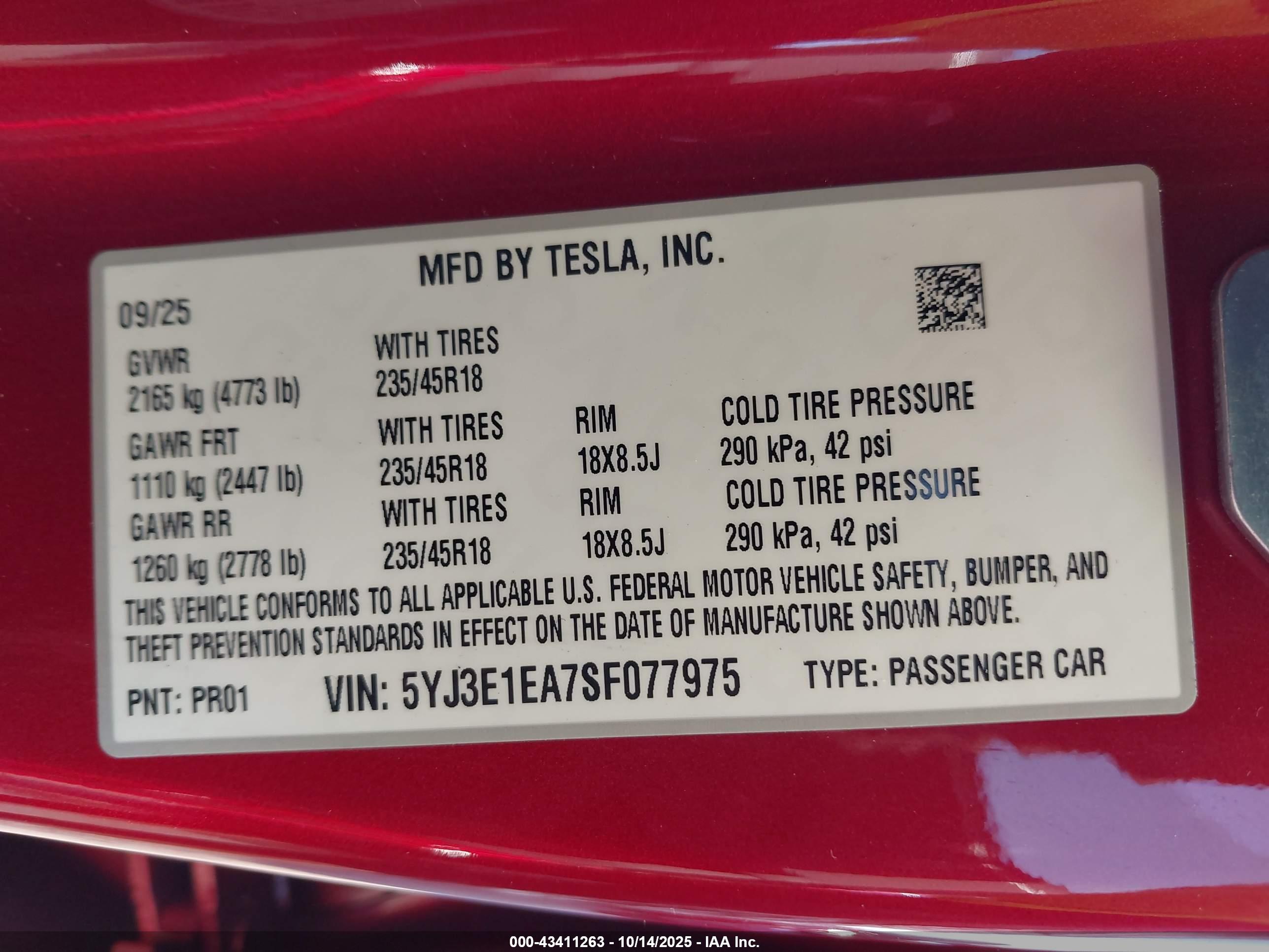 TESLA MODEL image 9