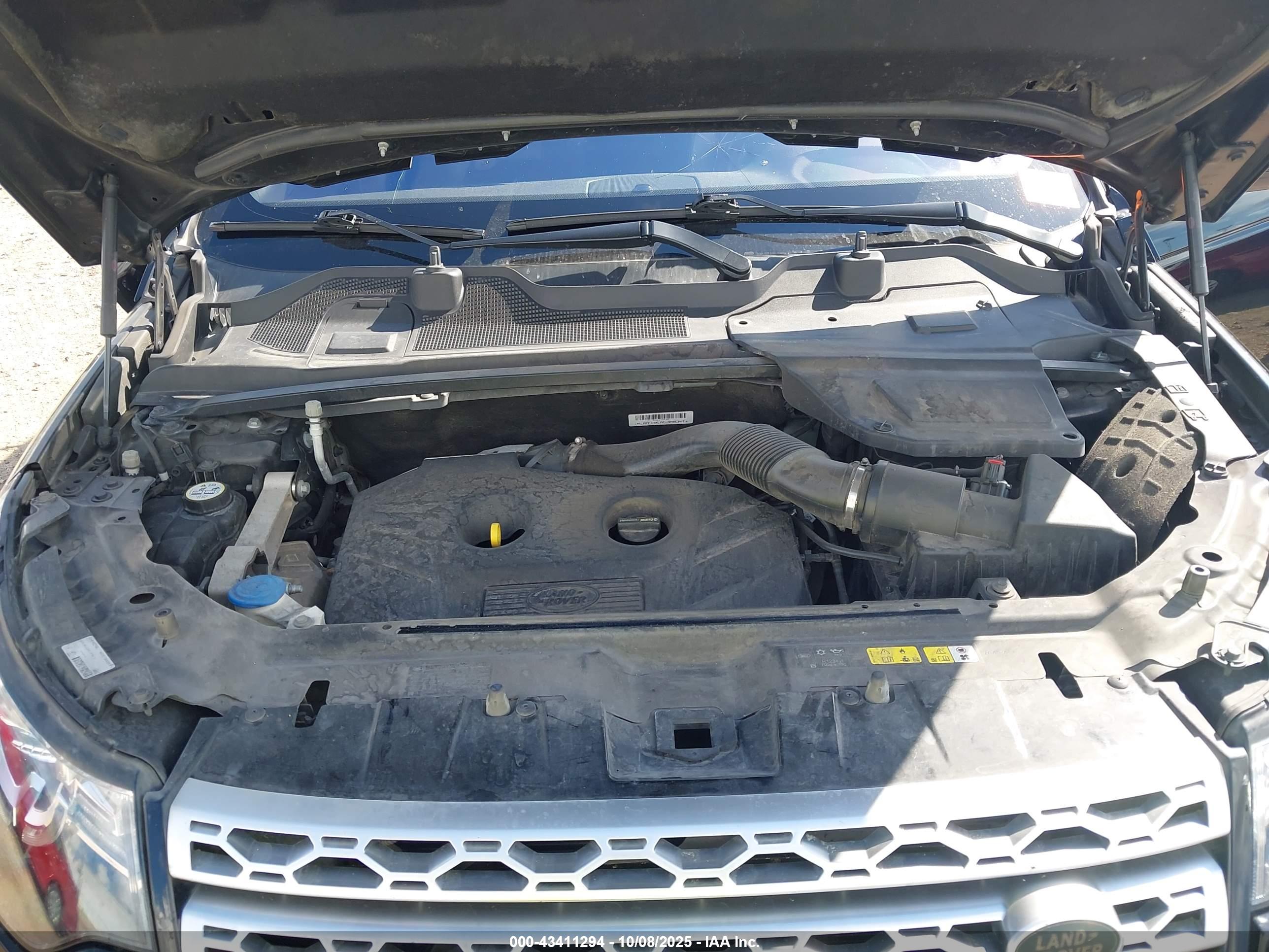 LAND ROVER image 10