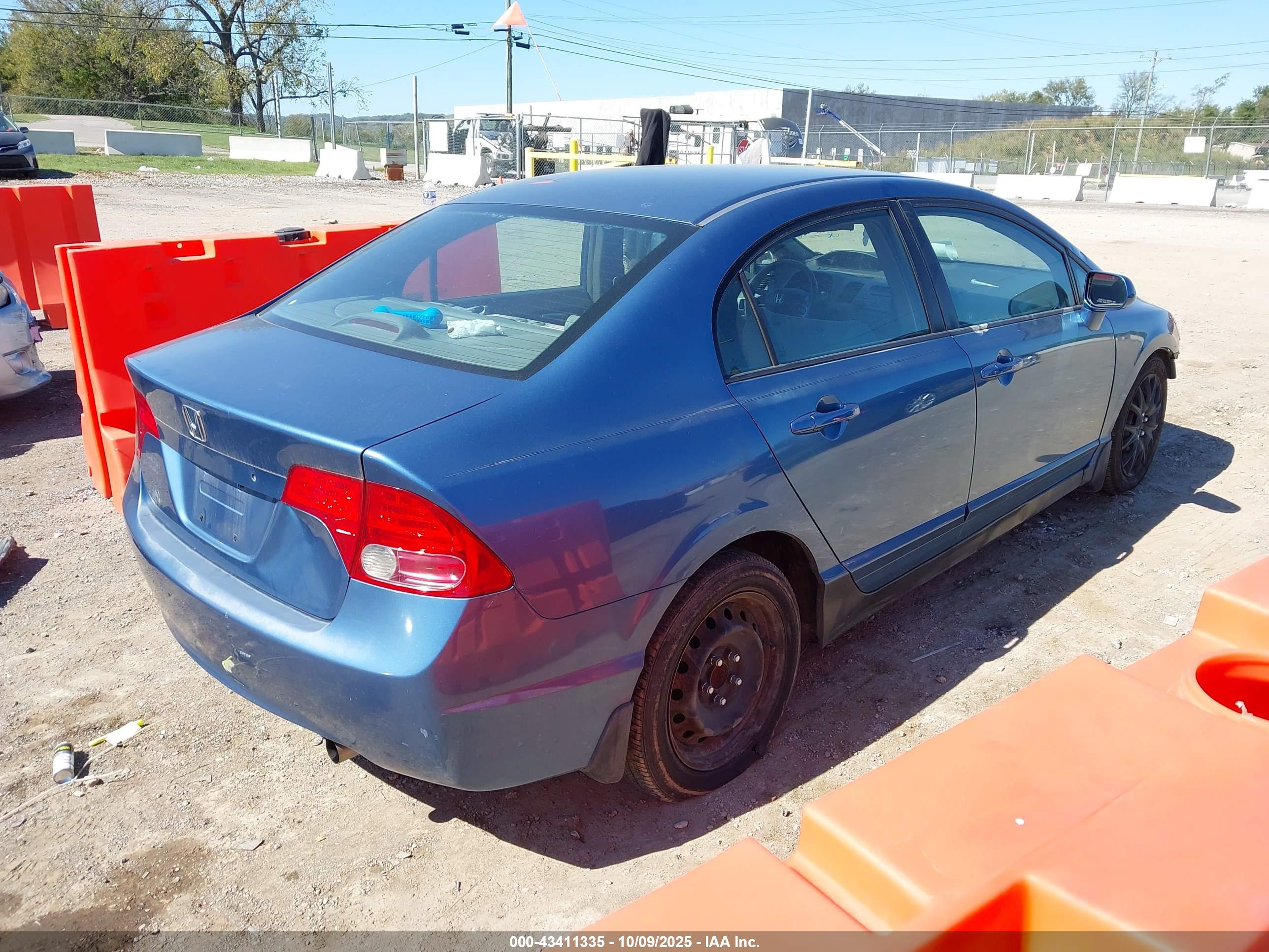 HONDA CIVIC image 4
