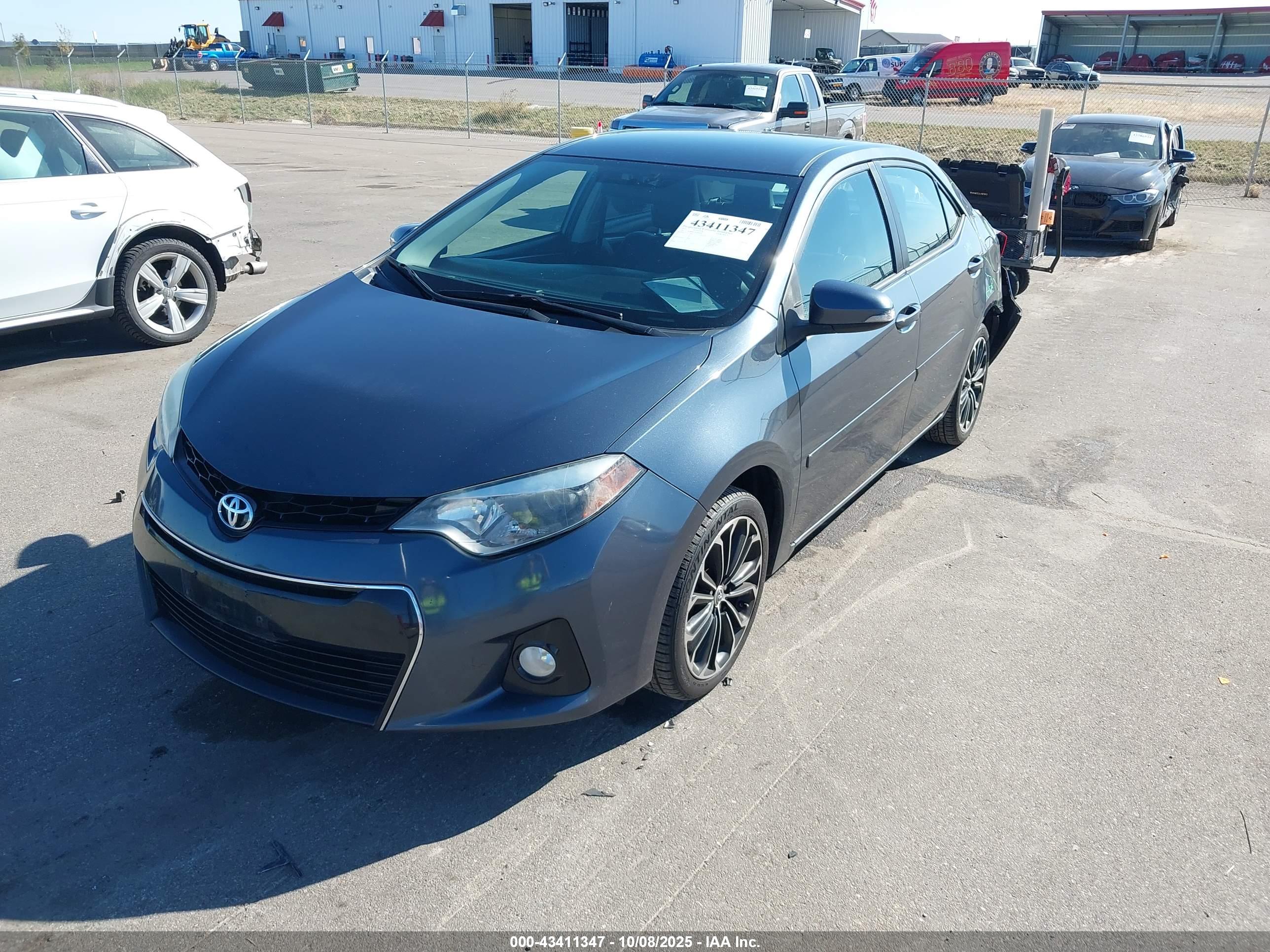 TOYOTA COROLLA image 2