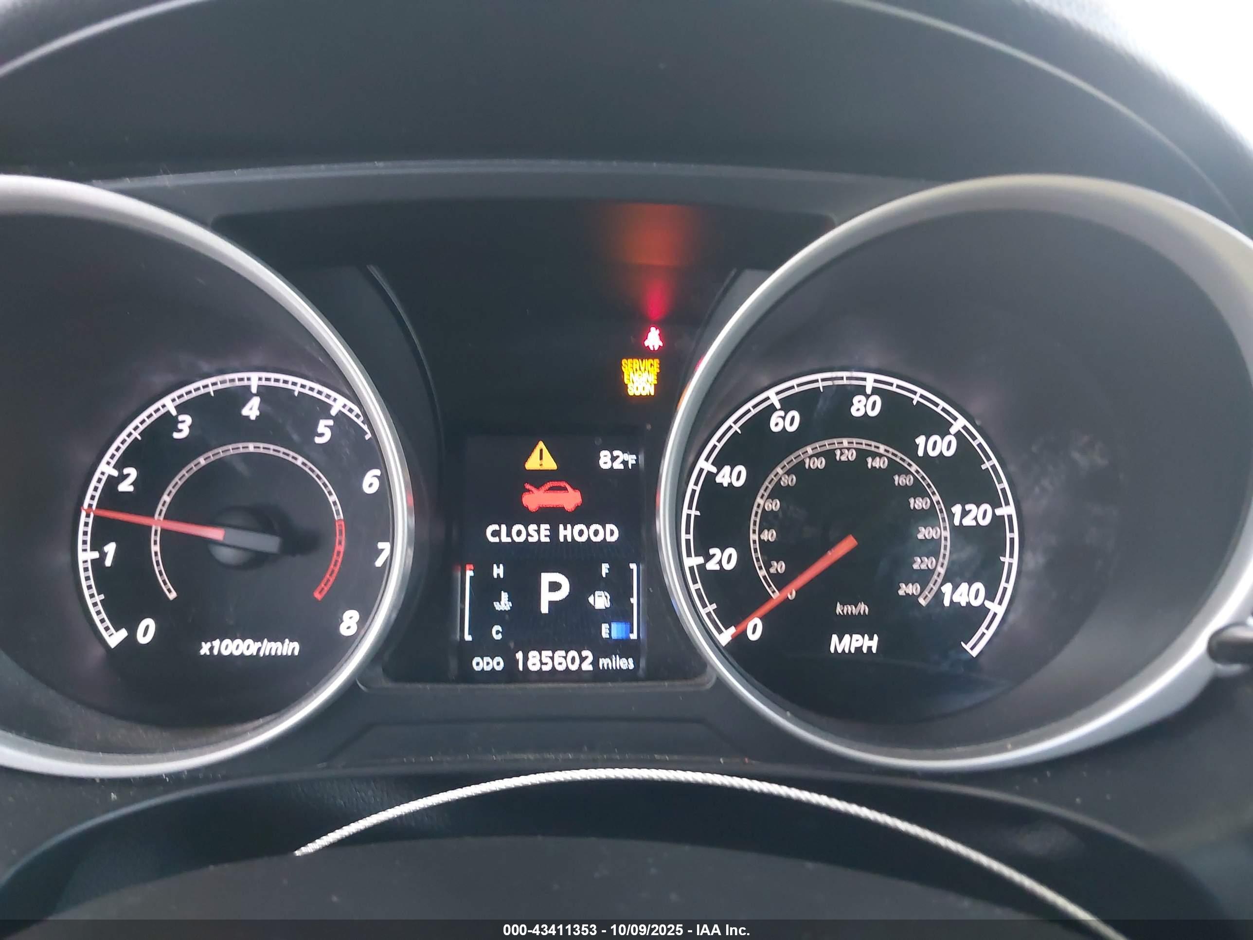 MITSUBISHI OUTLANDER image 7