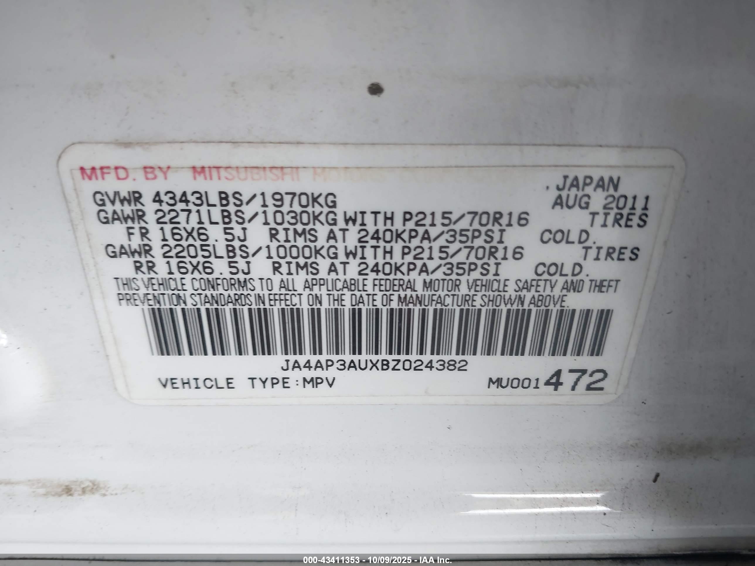 MITSUBISHI OUTLANDER image 9