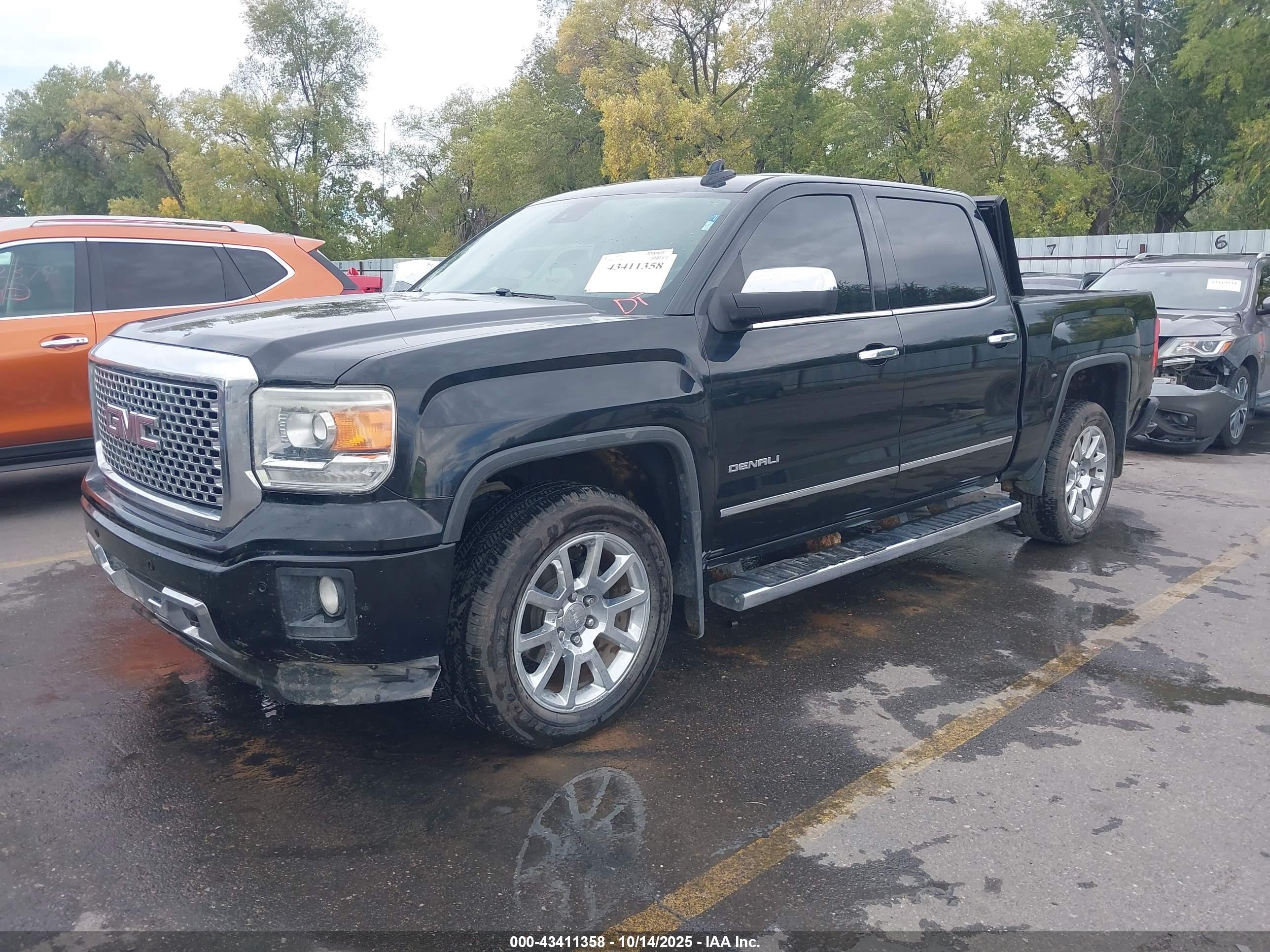 GMC SIERRA image 2