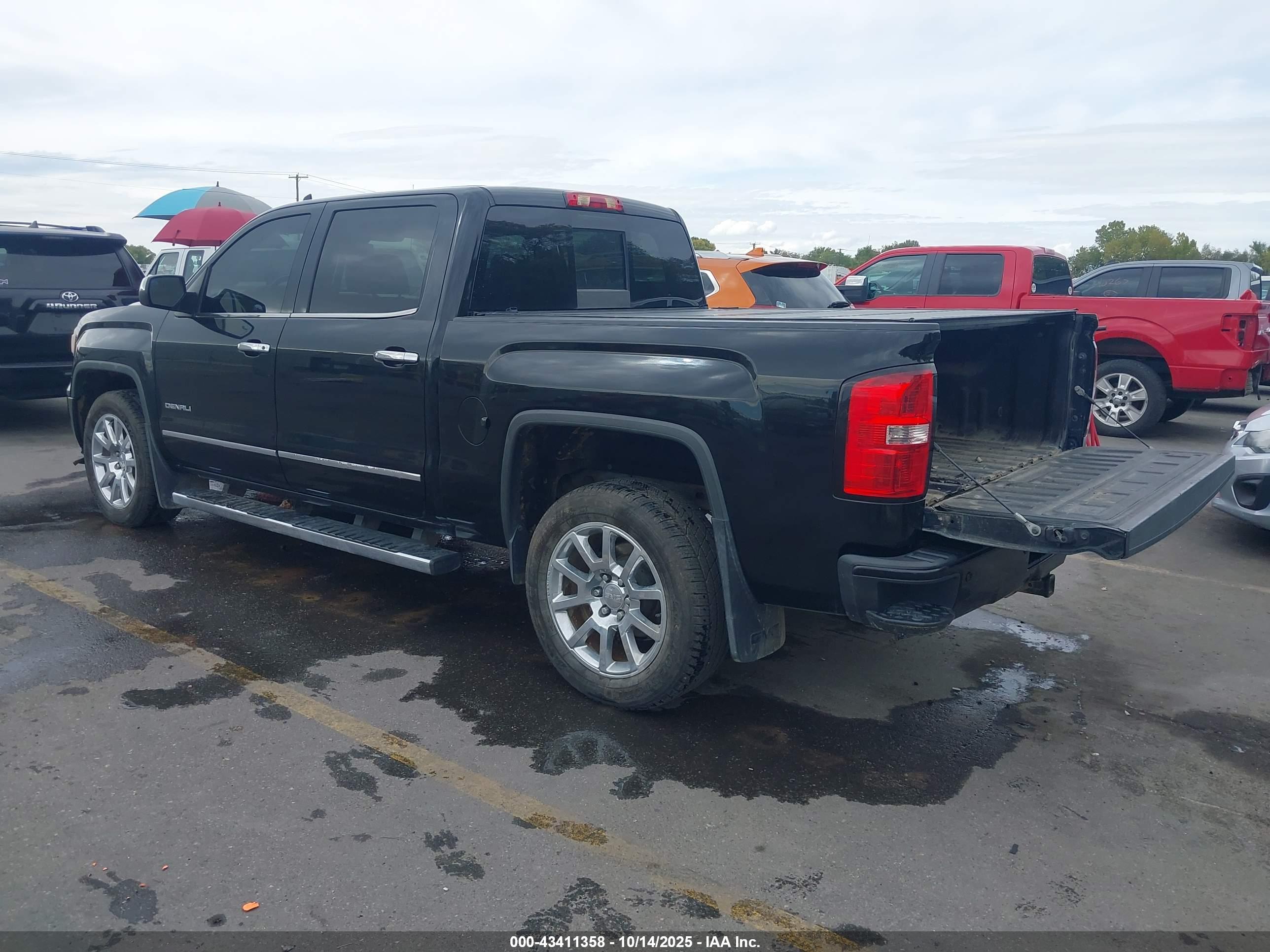 GMC SIERRA image 3