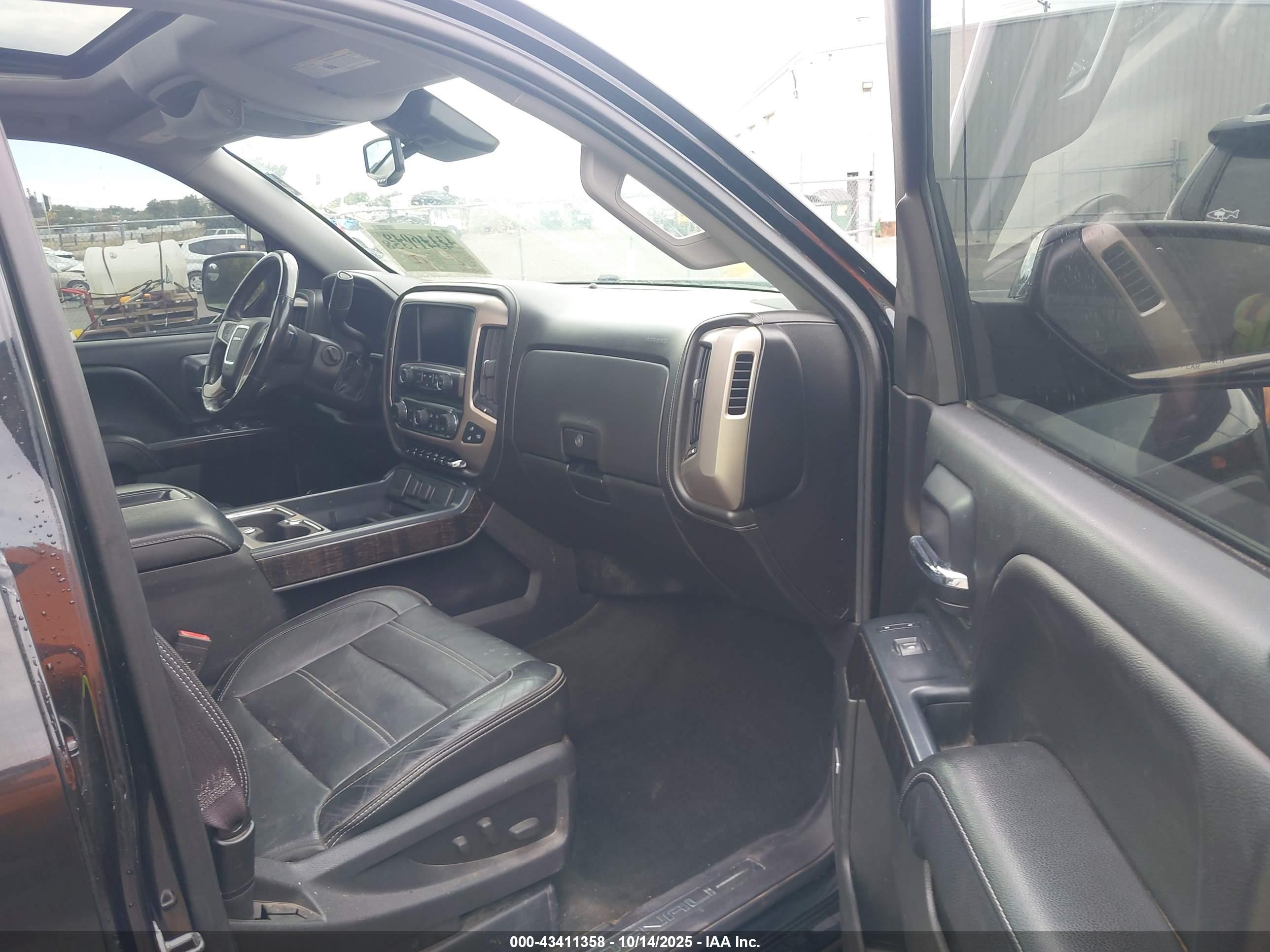 GMC SIERRA image 5