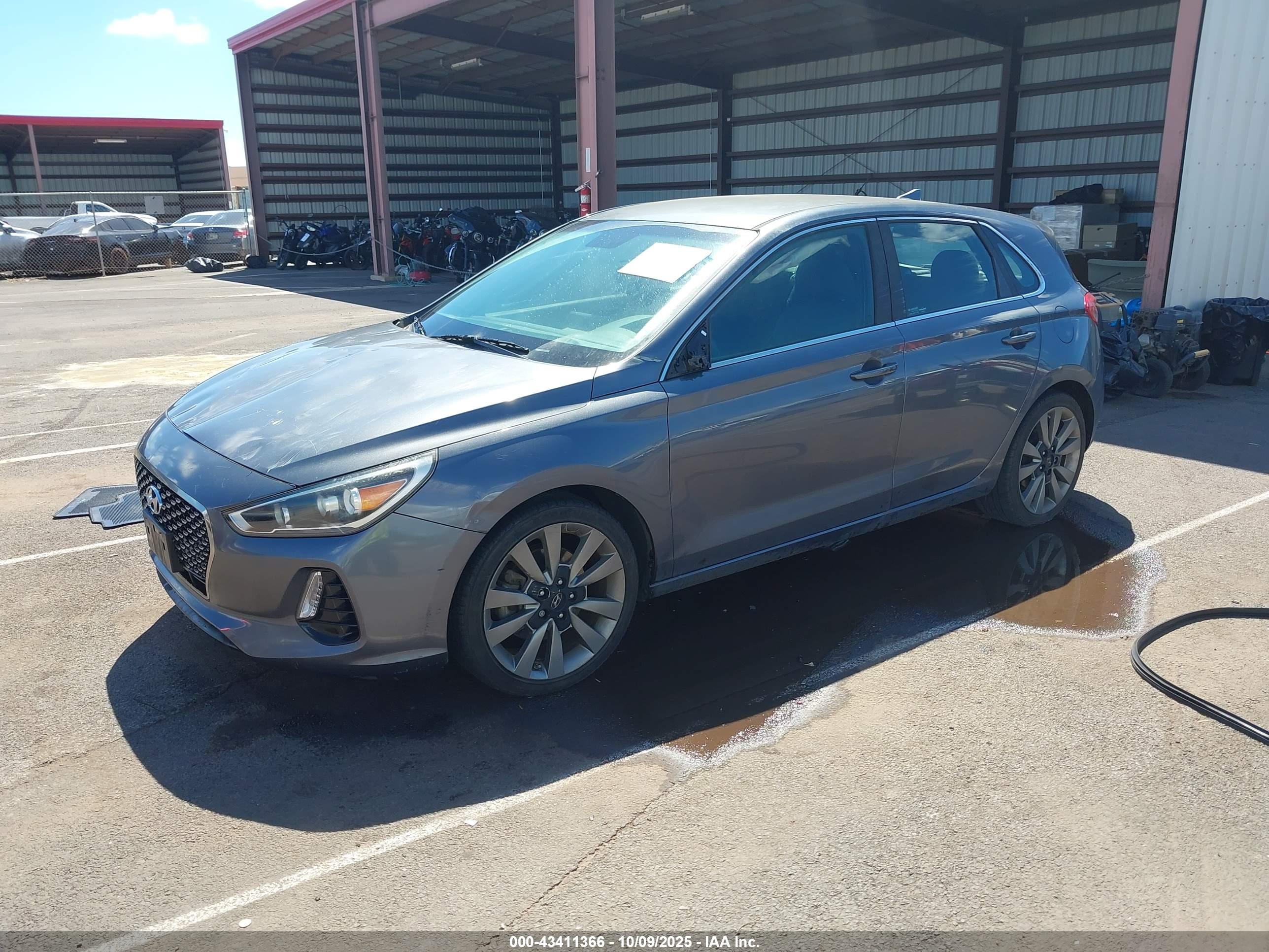 HYUNDAI ELANTRA image 2