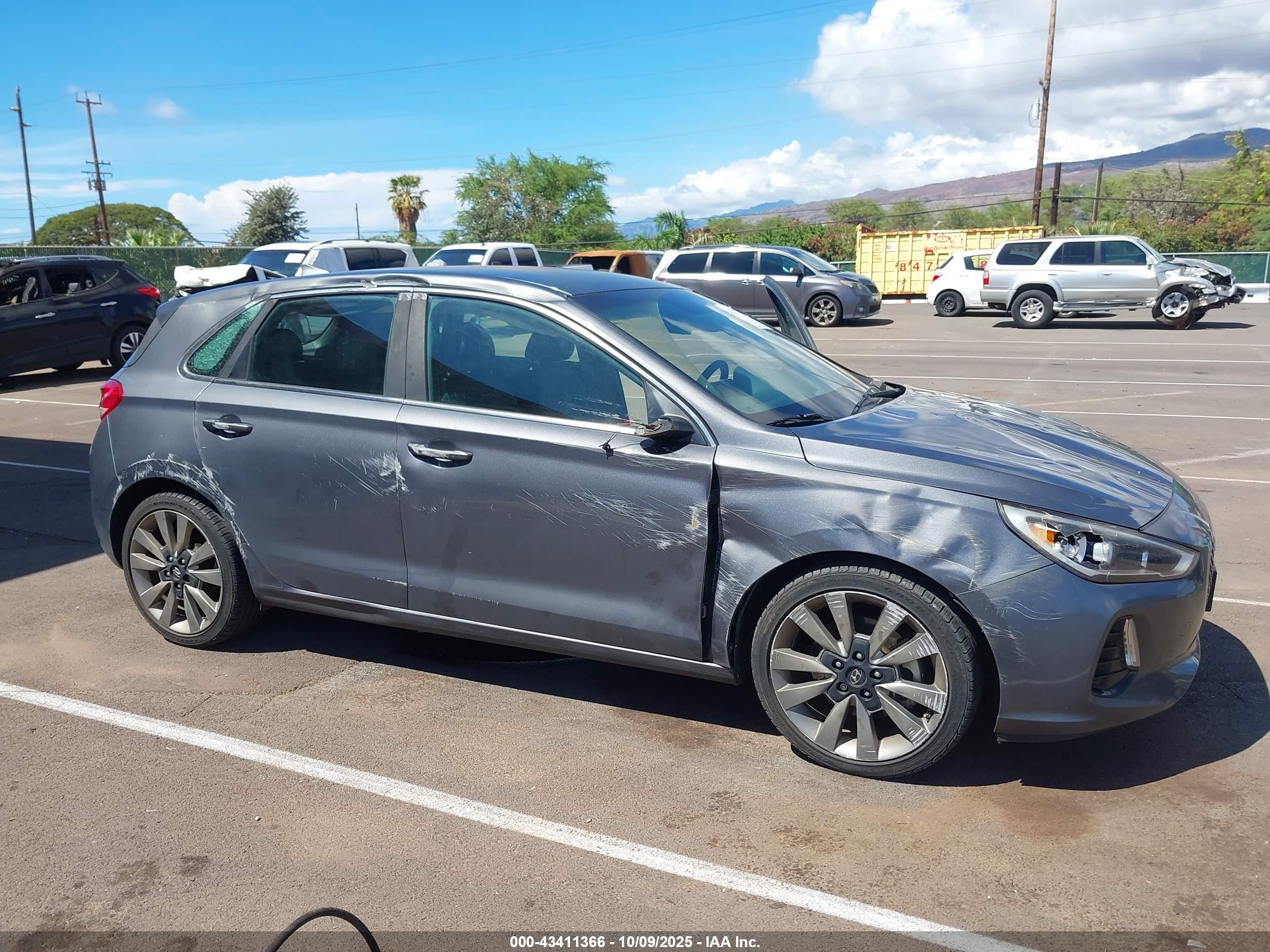 HYUNDAI ELANTRA image 6