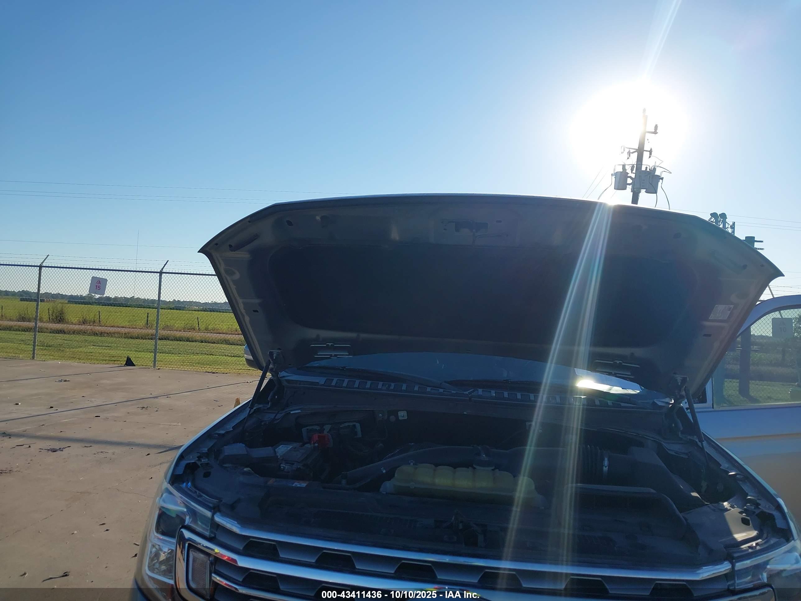 FORD EXPEDITION image 10